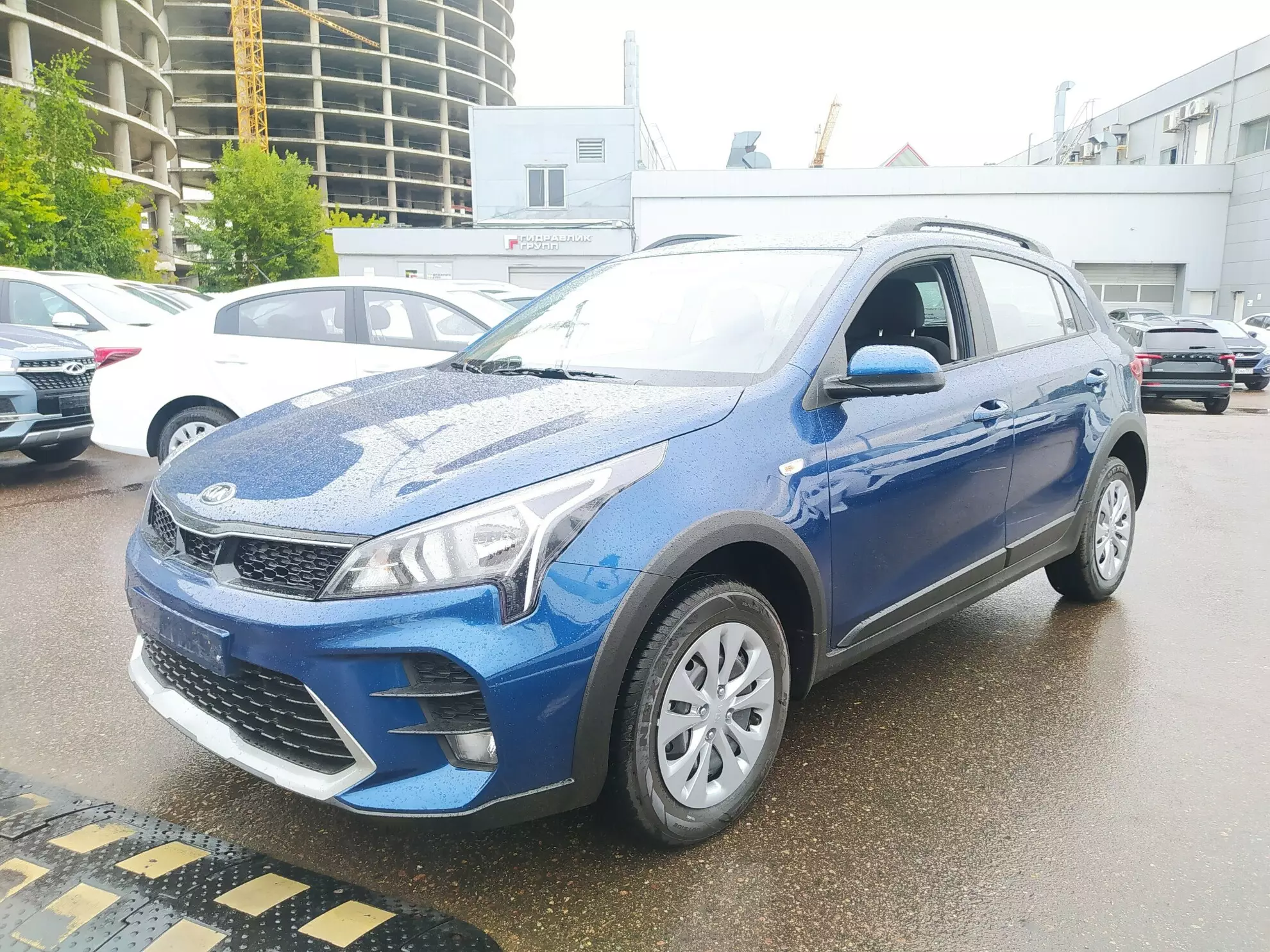 Автосалон: Kia Rio X