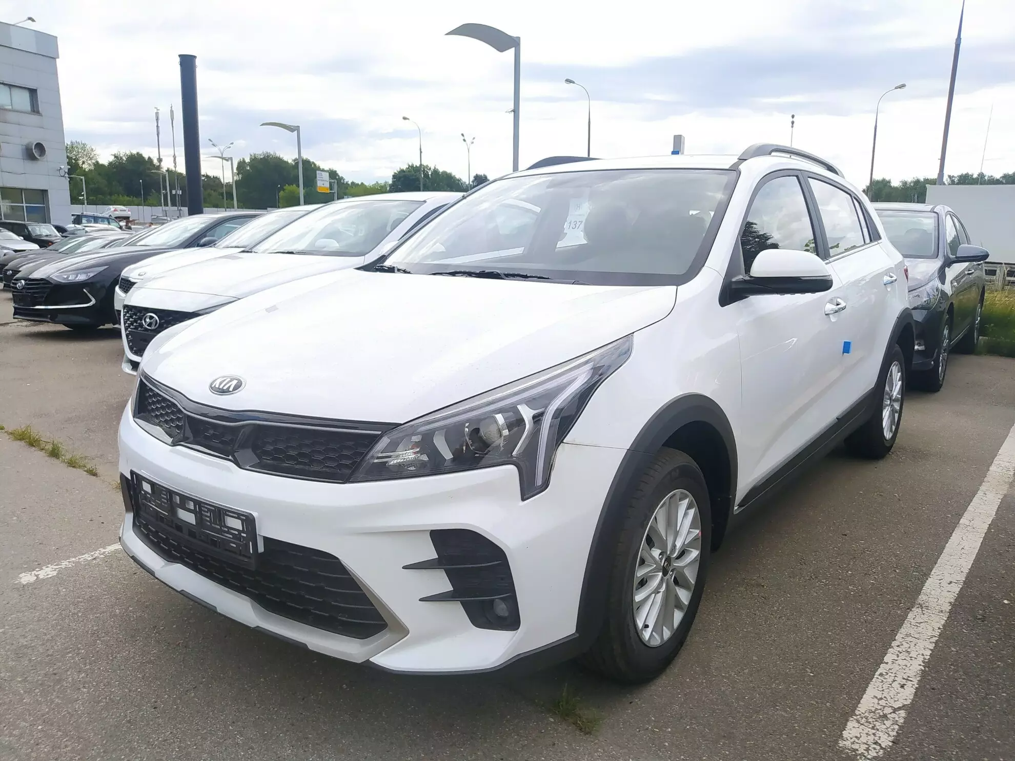 Автосалон: Kia Rio X