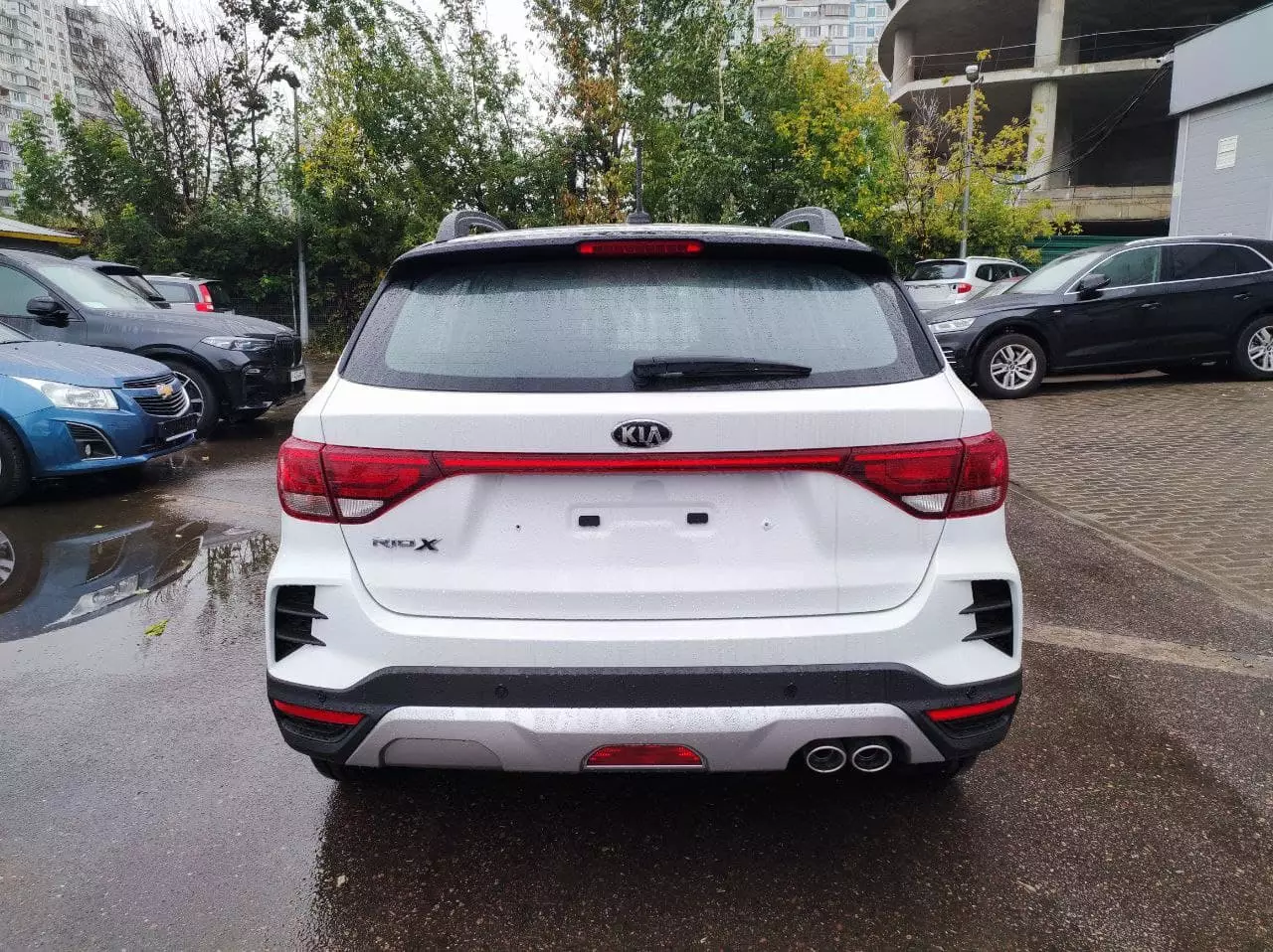 Автосалон: Kia Rio X