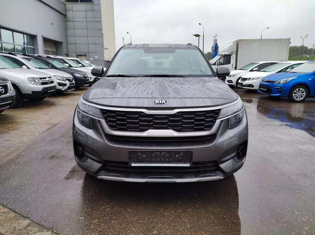 Автосалон: Kia Seltos