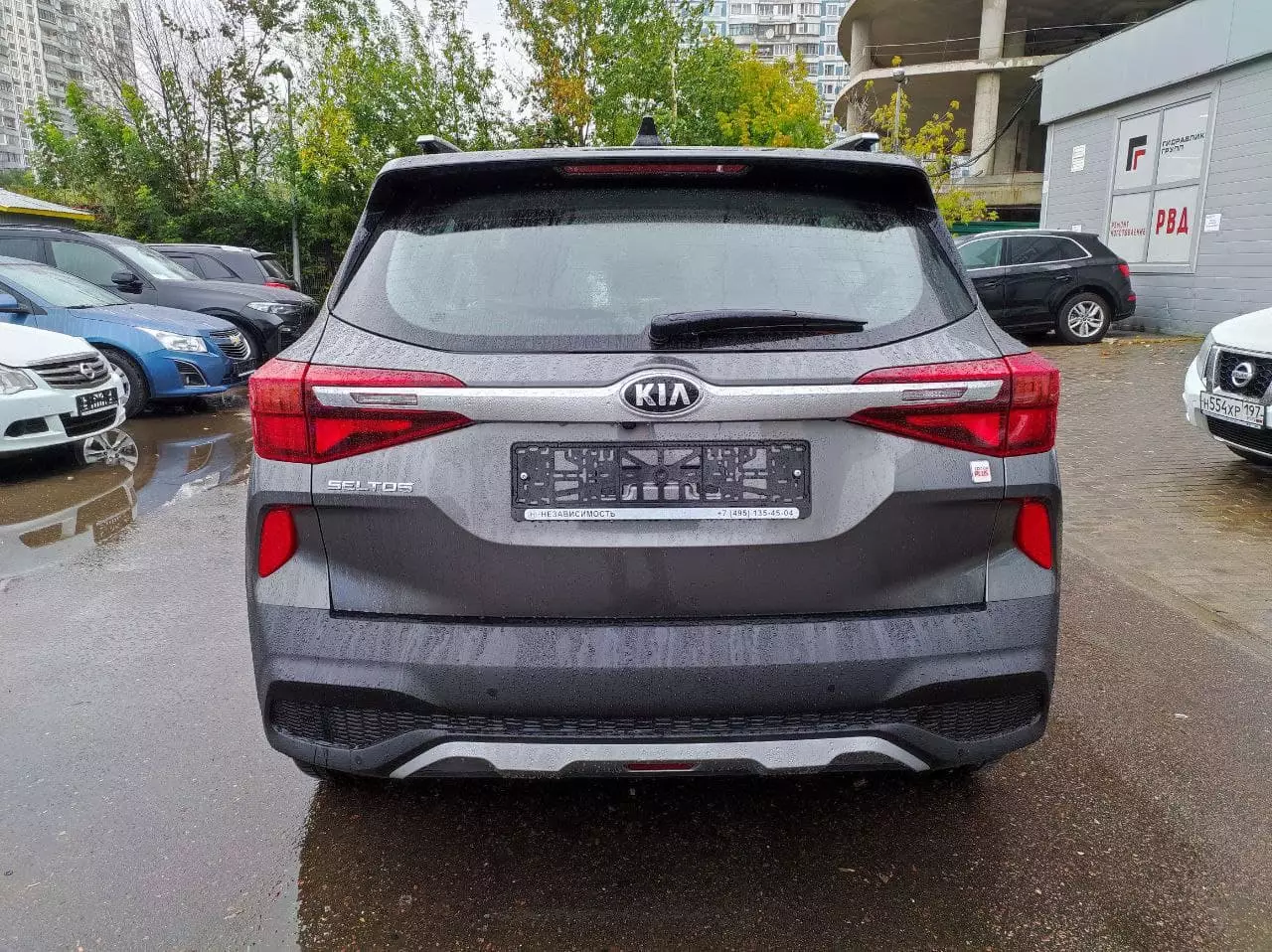 Автосалон: Kia Seltos