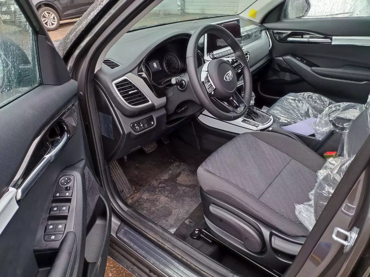 Автосалон: Kia Seltos