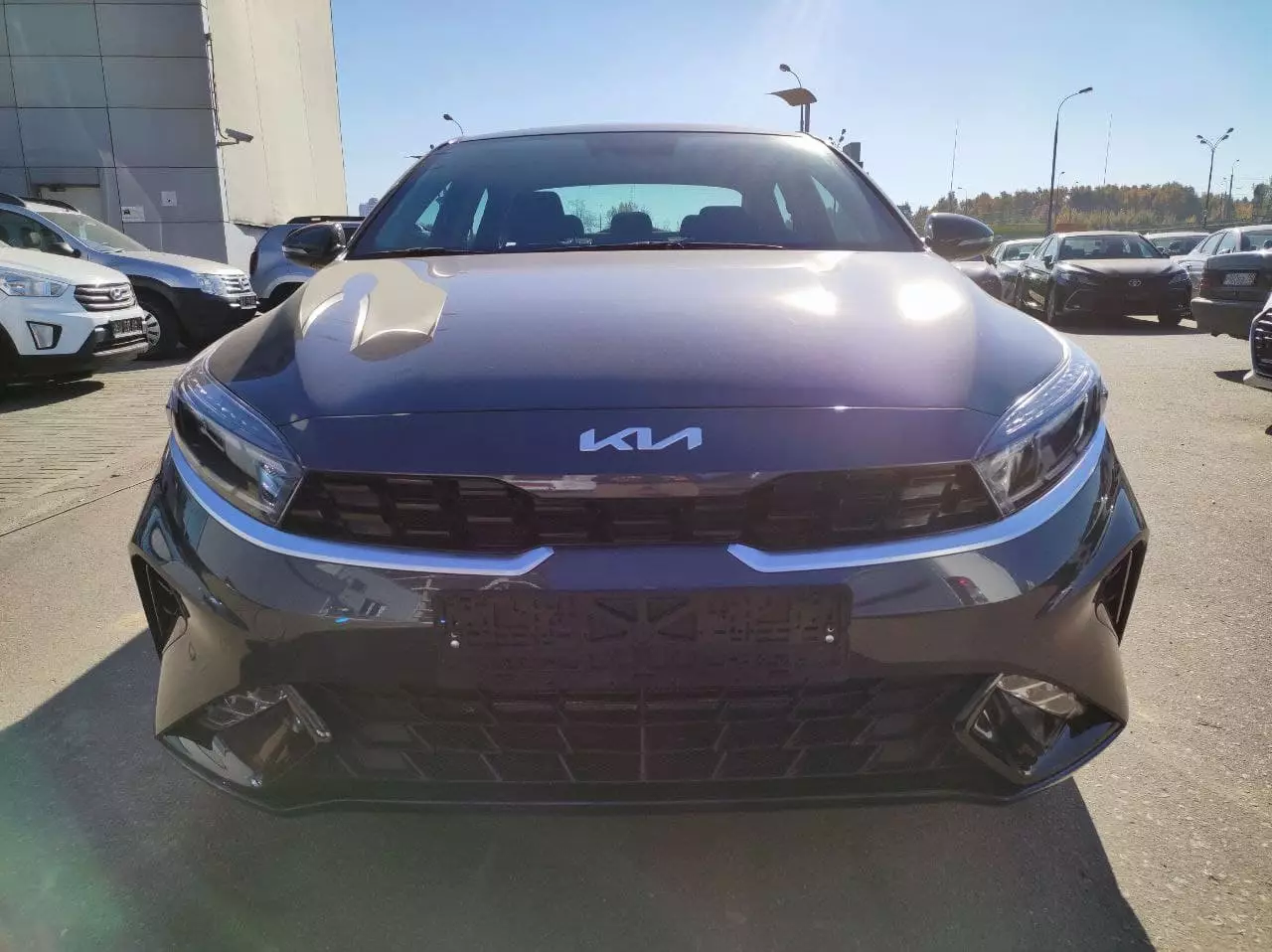 Автосалон: Kia Cerato