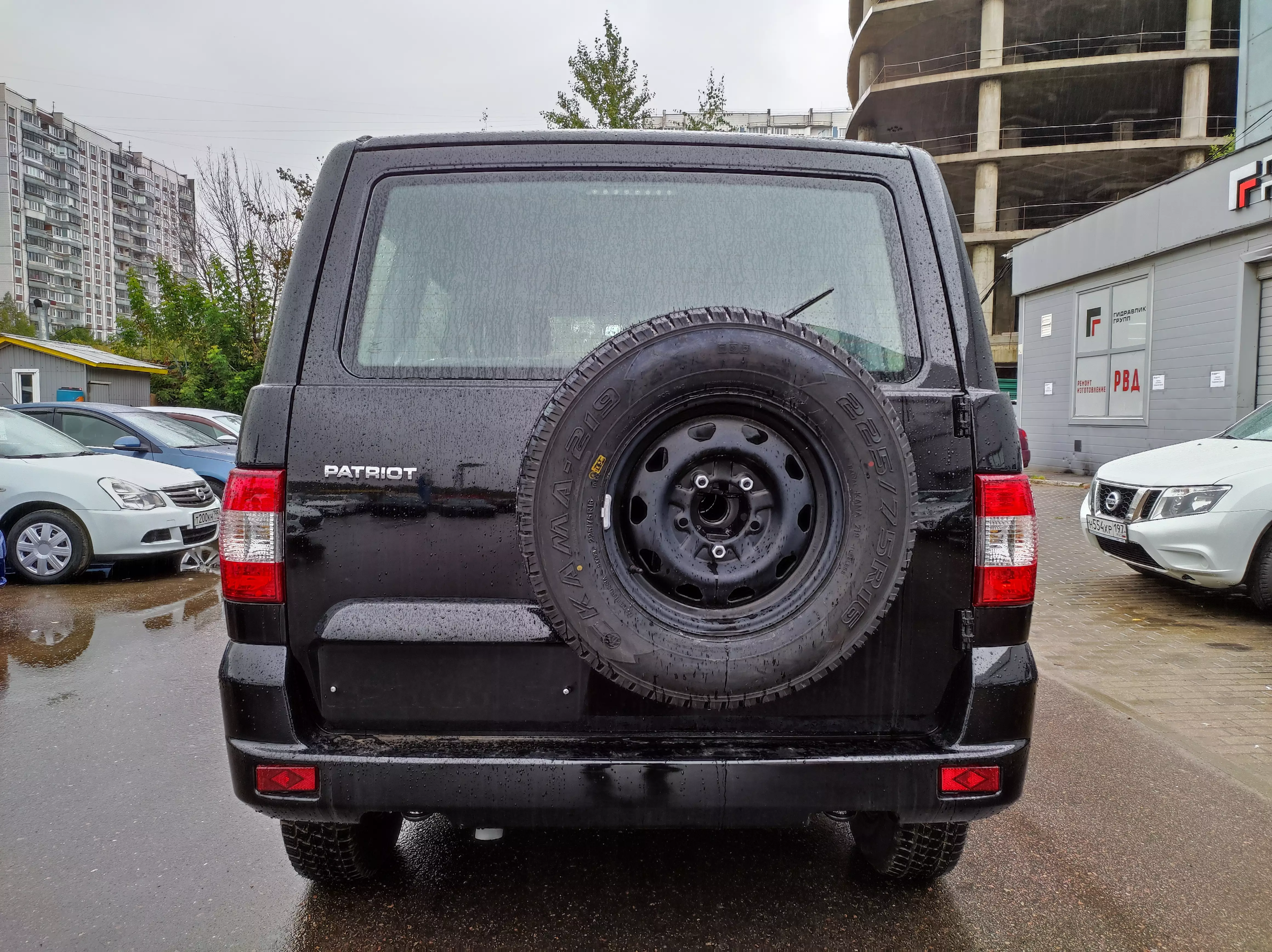 Автосалон: Uaz Patriot