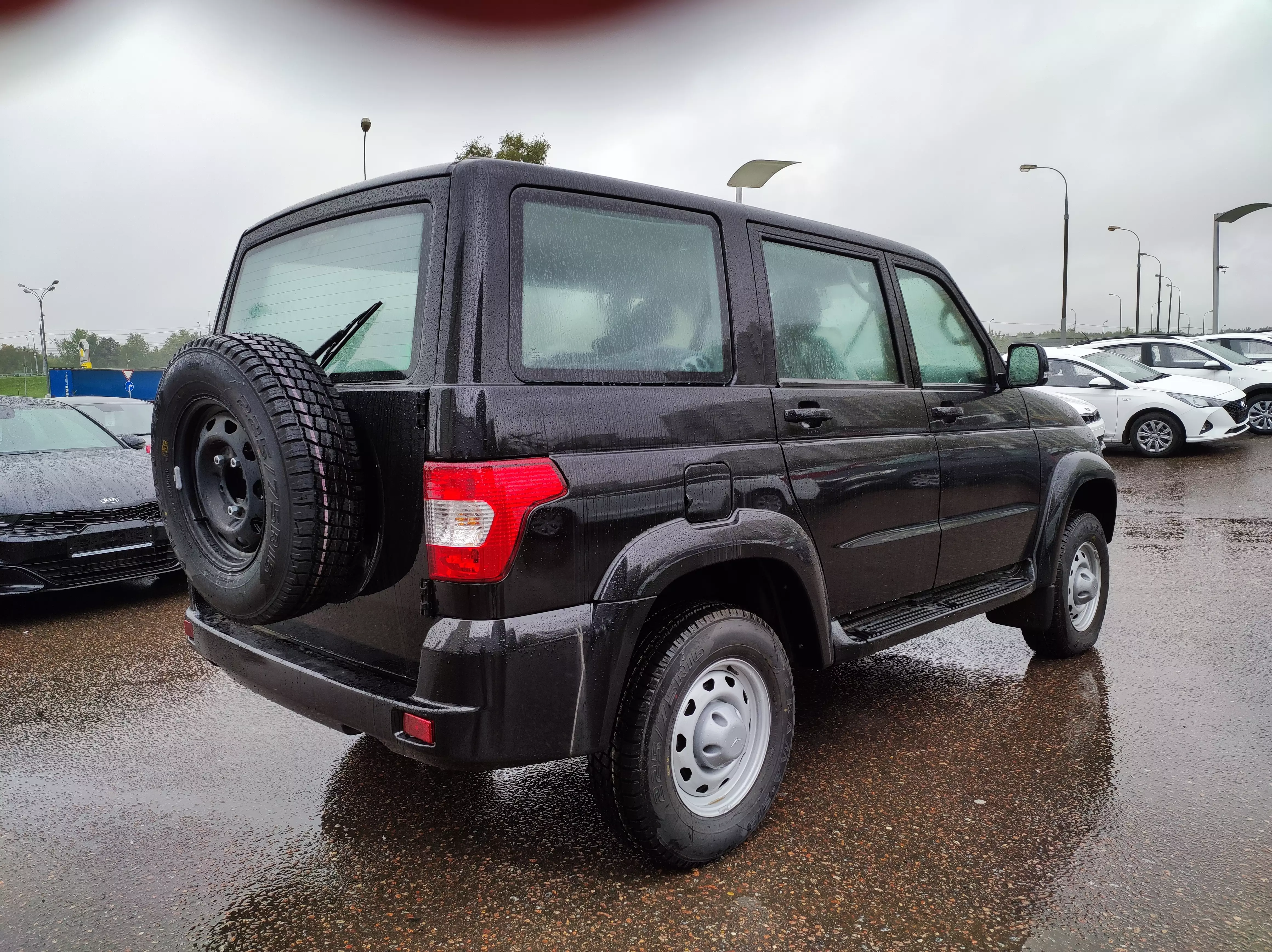 Автосалон: Uaz Patriot