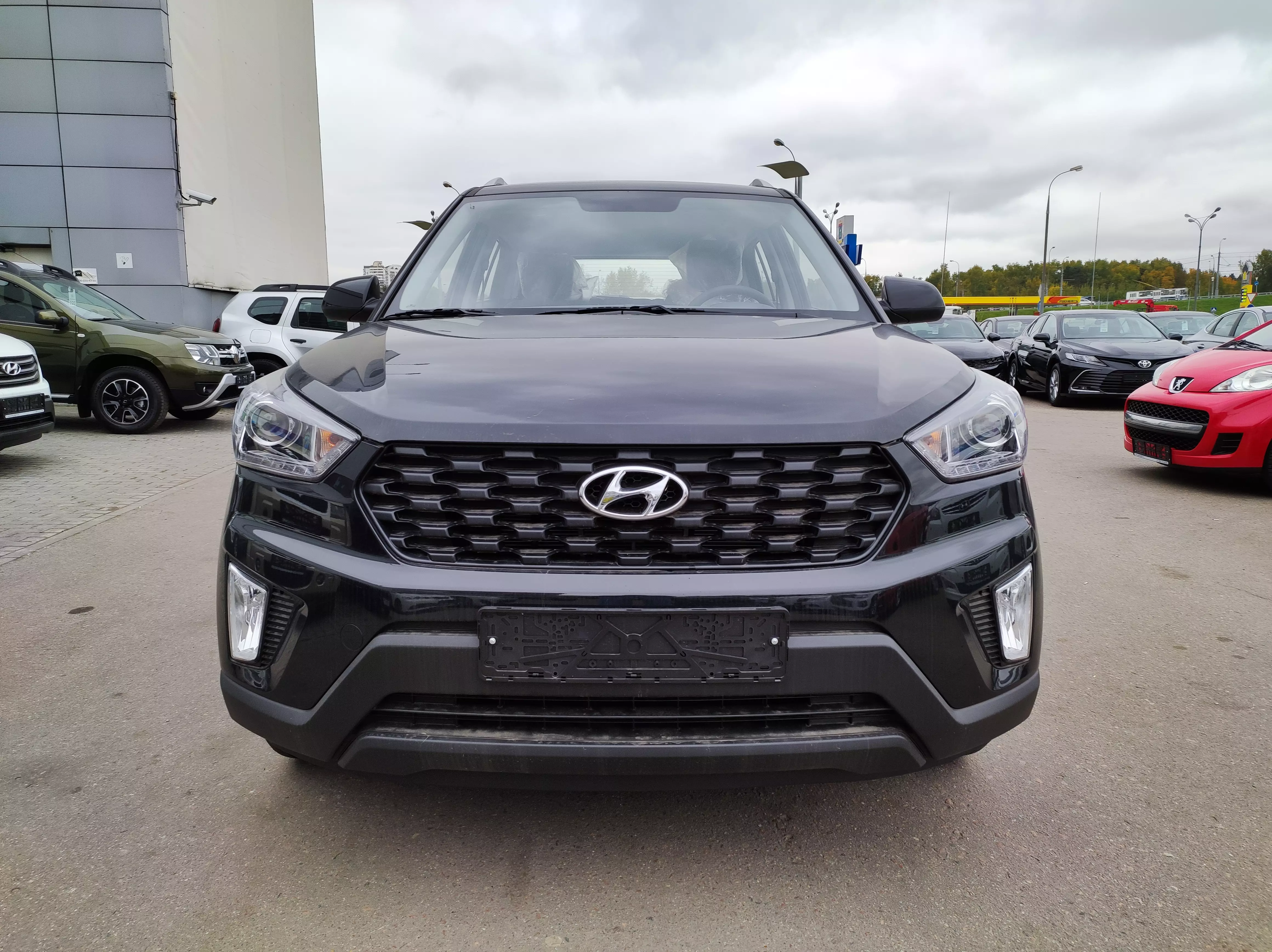Автосалон: Hyundai Creta 2021