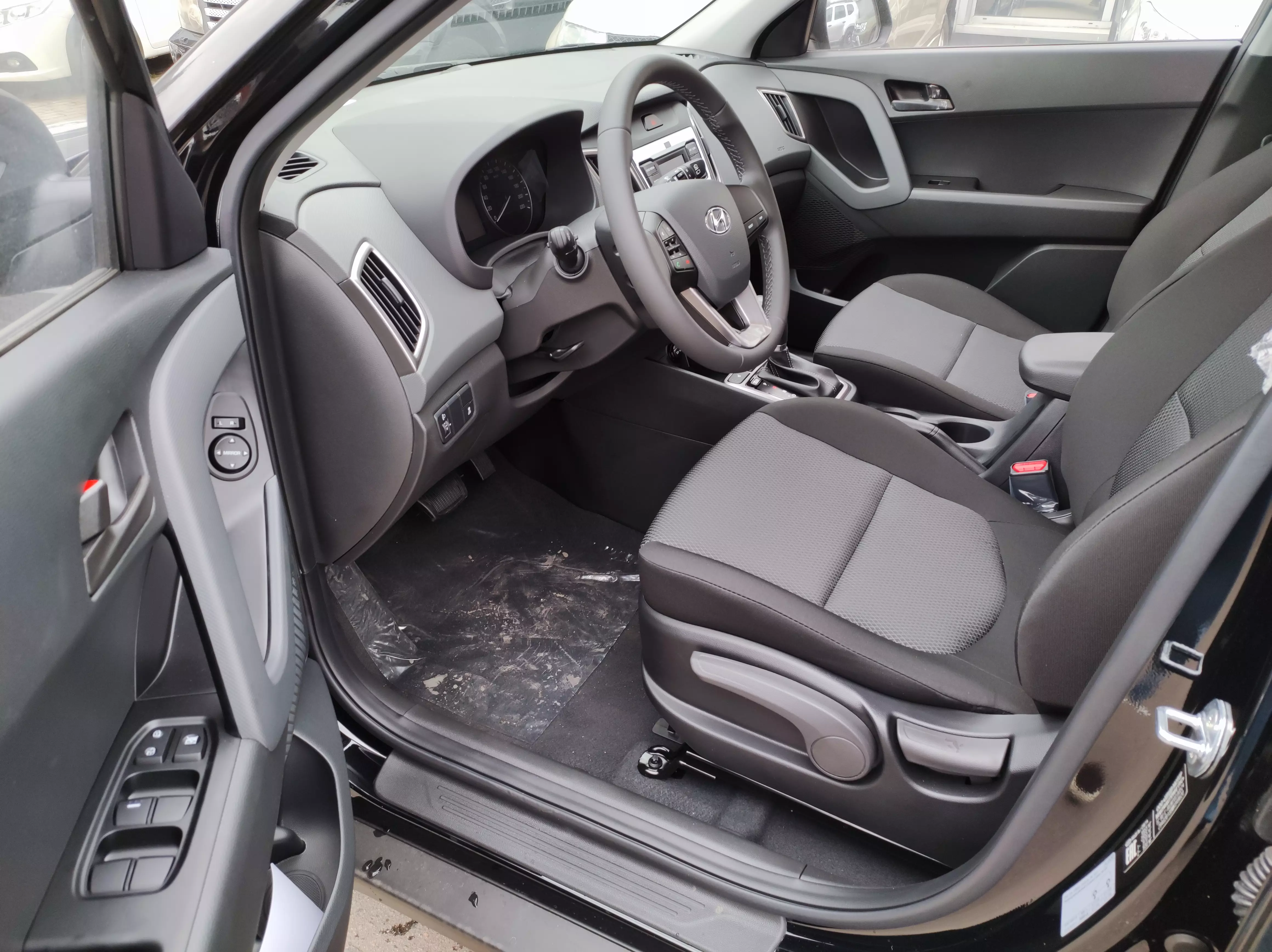Автосалон: Hyundai Creta 2021