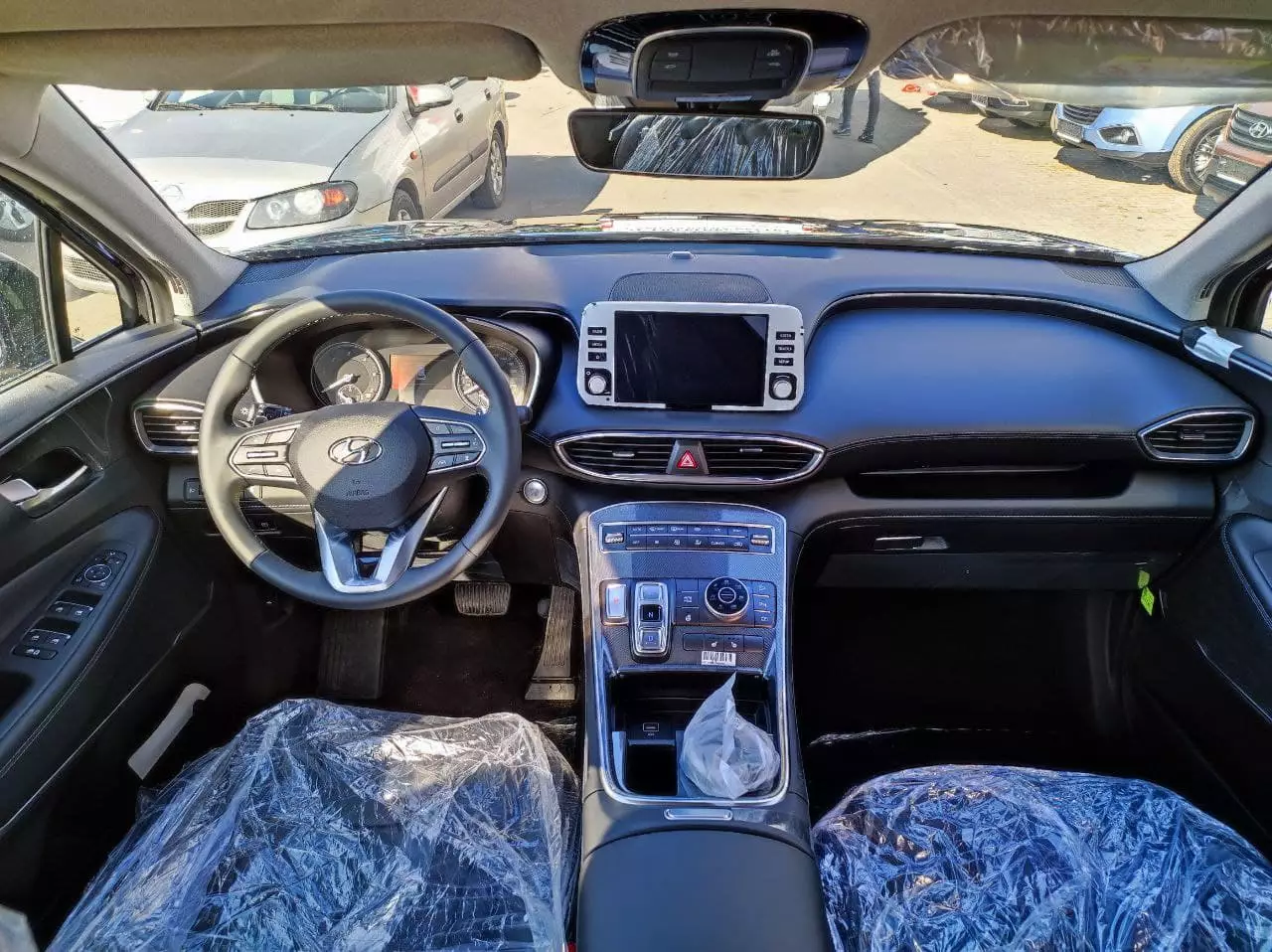Автосалон: Hyundai Santa Fe