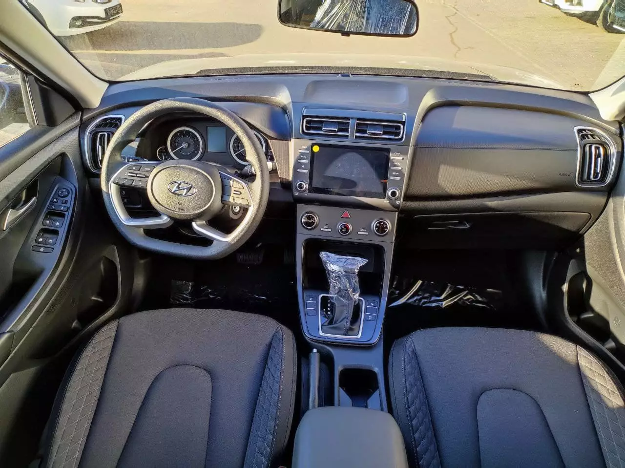 Автосалон: Hyundai Creta