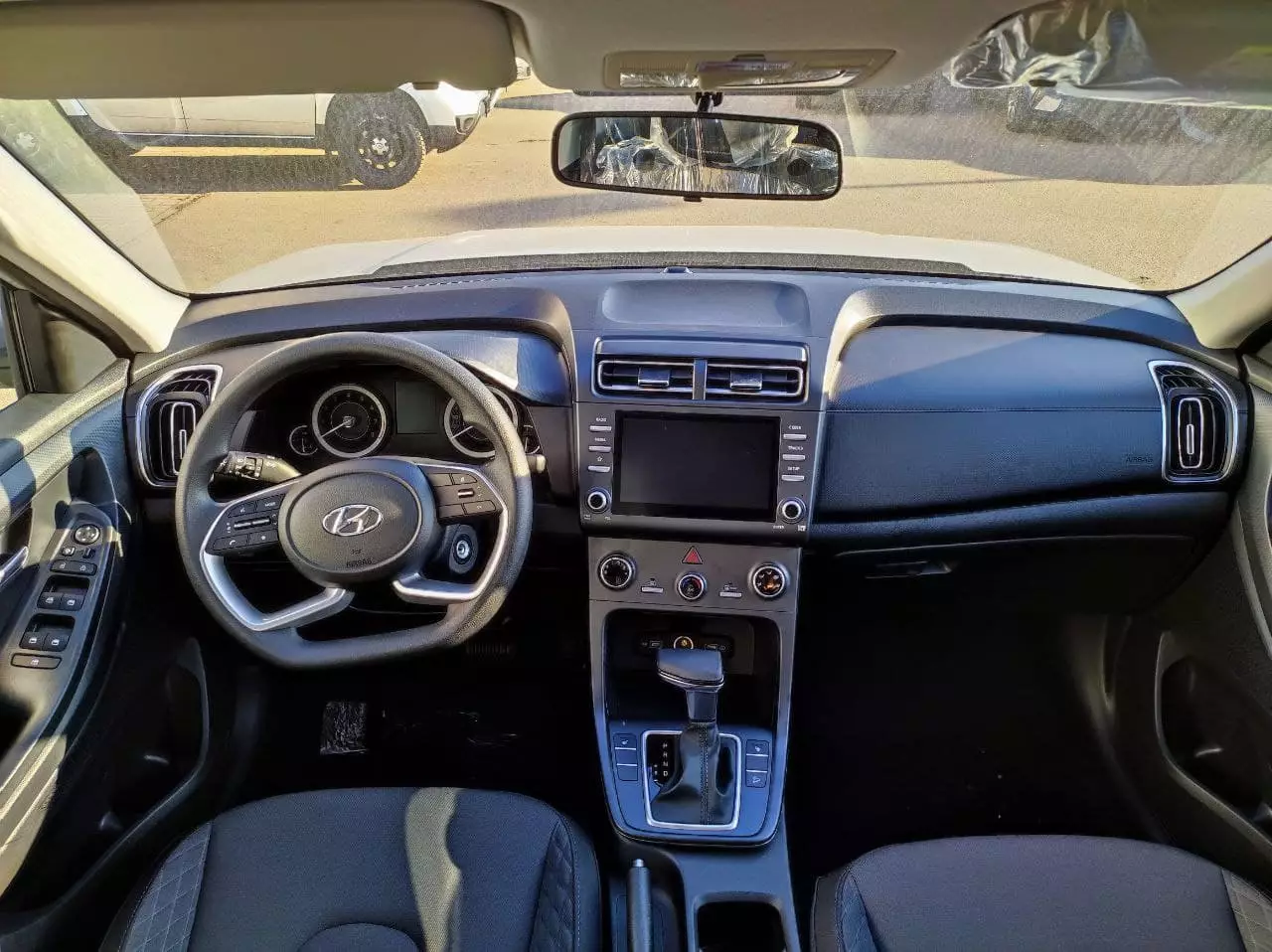 Автосалон: Hyundai Creta