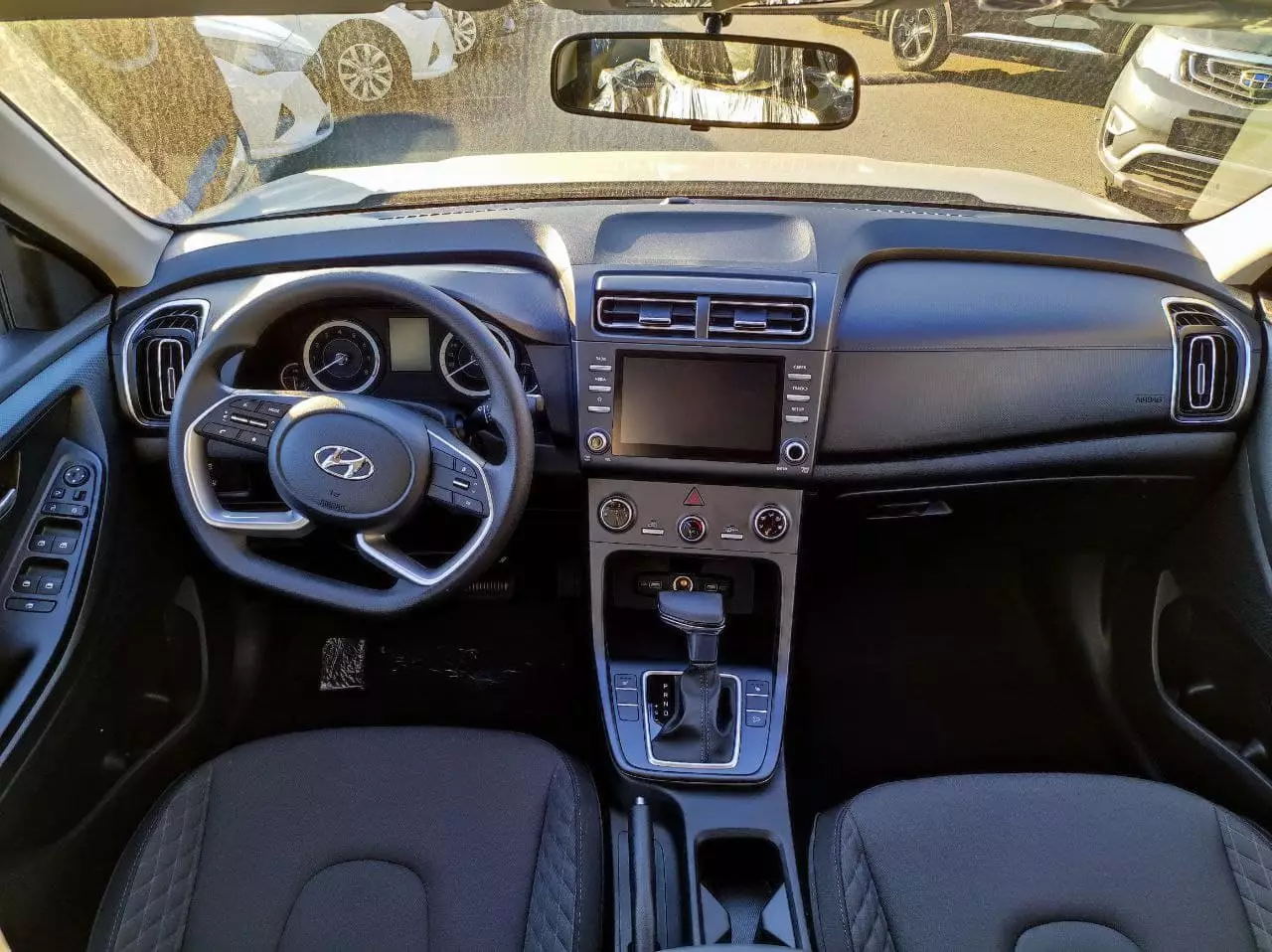 Автосалон: Hyundai Creta