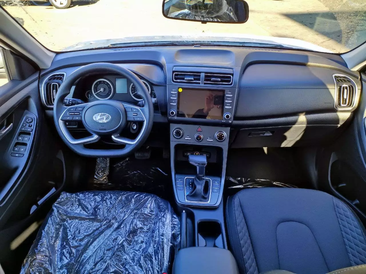 Автосалон: Hyundai Creta