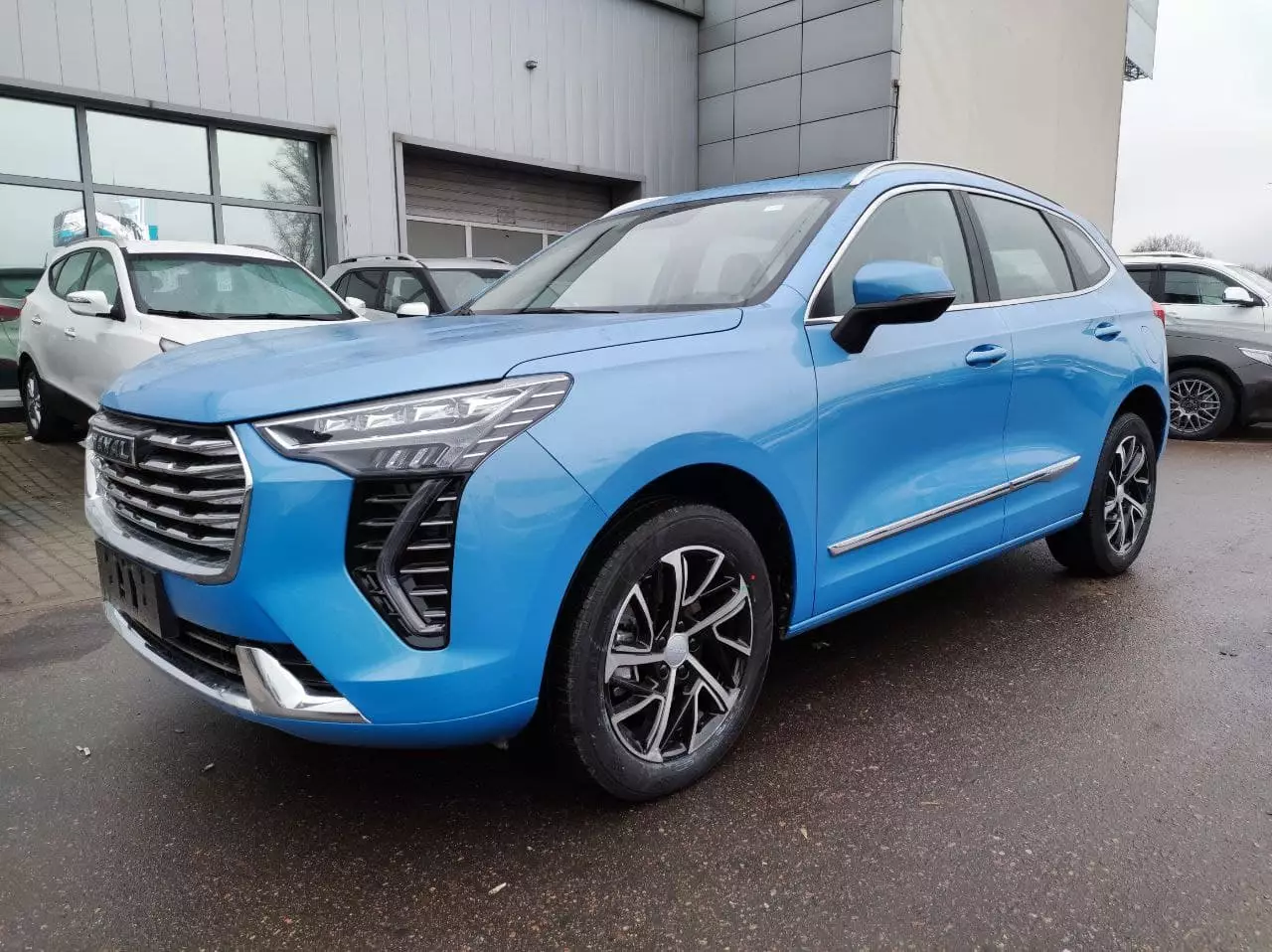 Автосалон: Haval Jolion