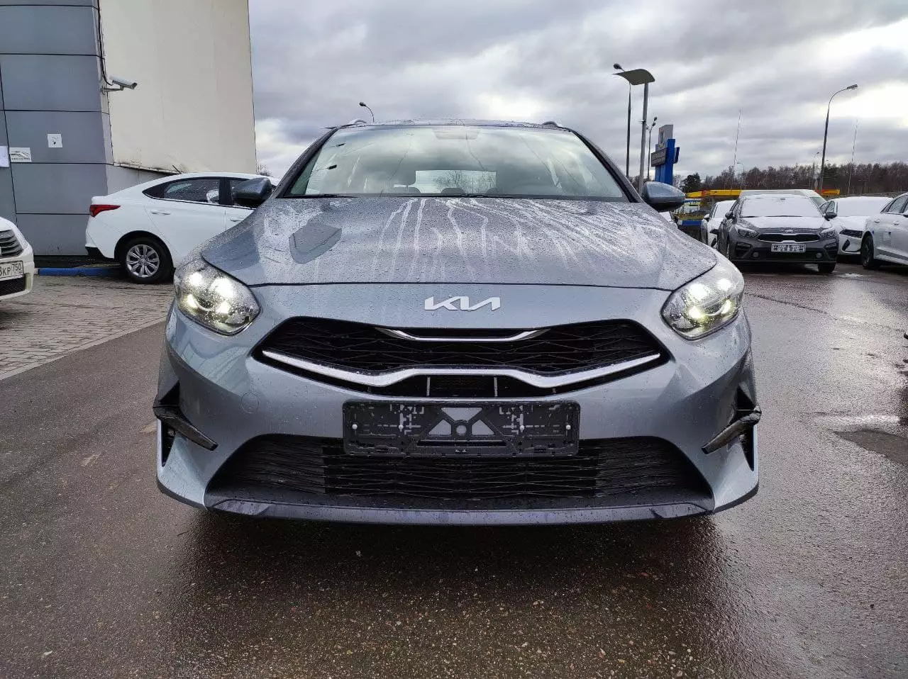 Автосалон: Kia Ceed SW