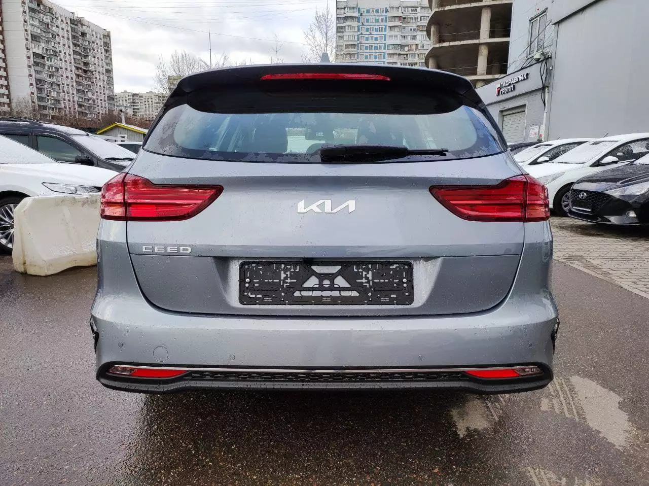 Автосалон: Kia Ceed SW