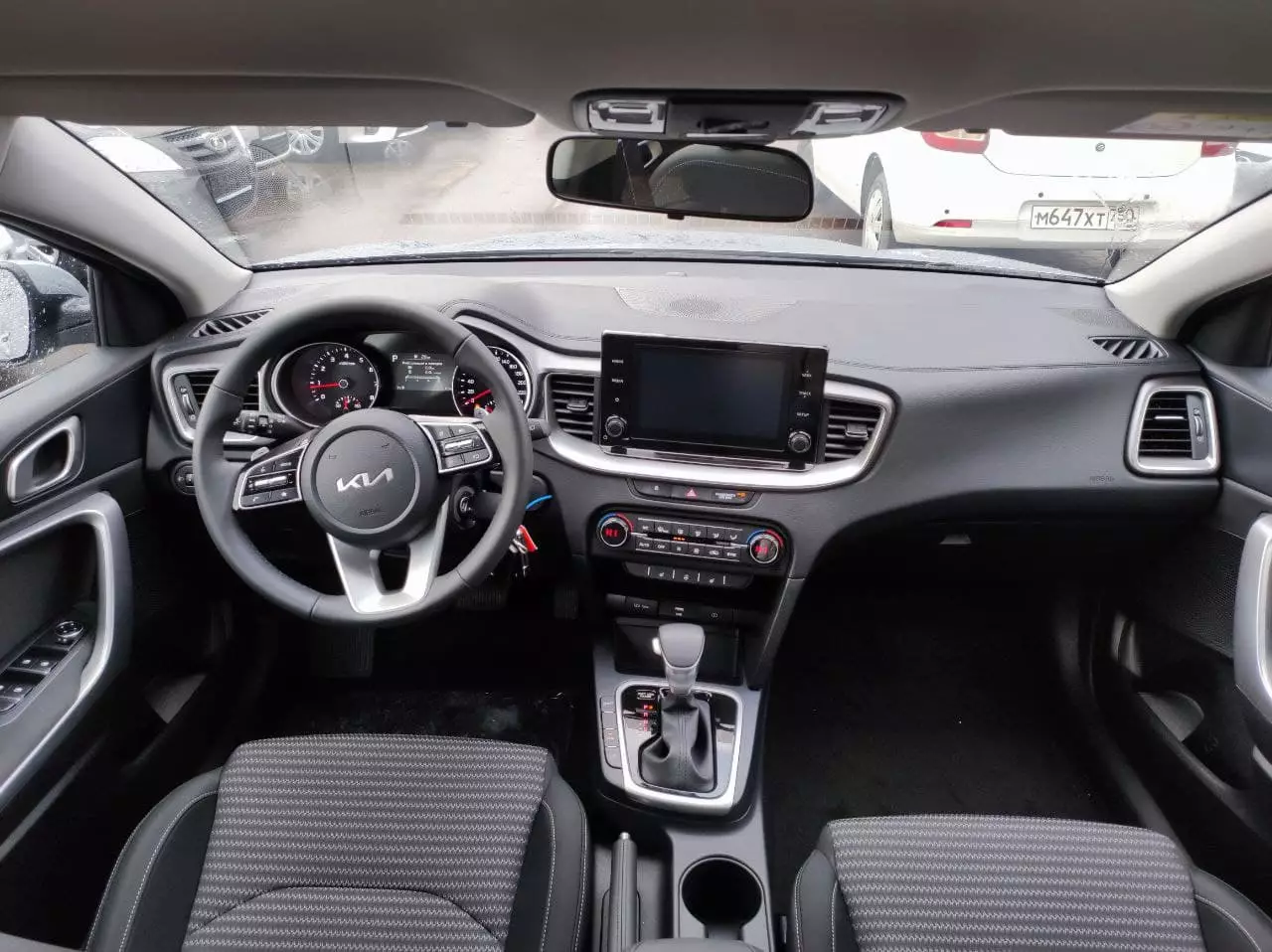 Автосалон: Kia Ceed SW