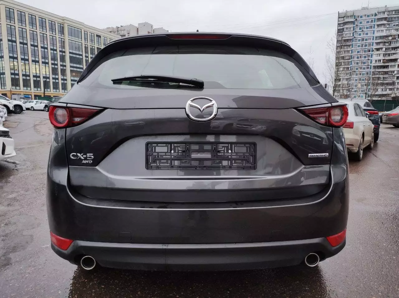 Автосалон: Mazda CX-5