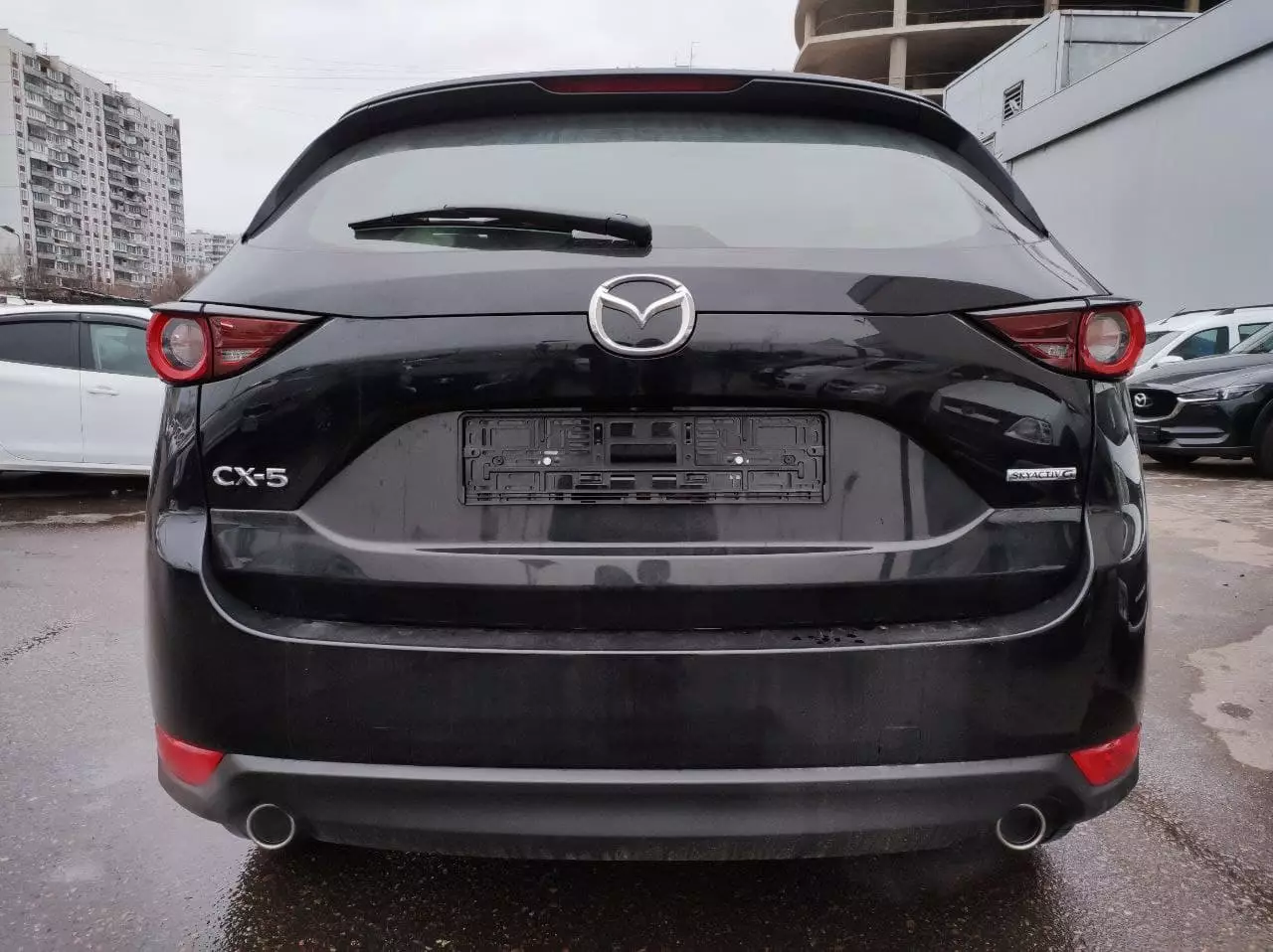 Автосалон: Mazda CX-5