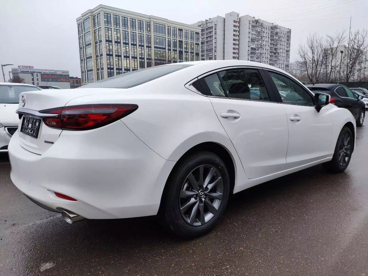 Автосалон: Mazda 6