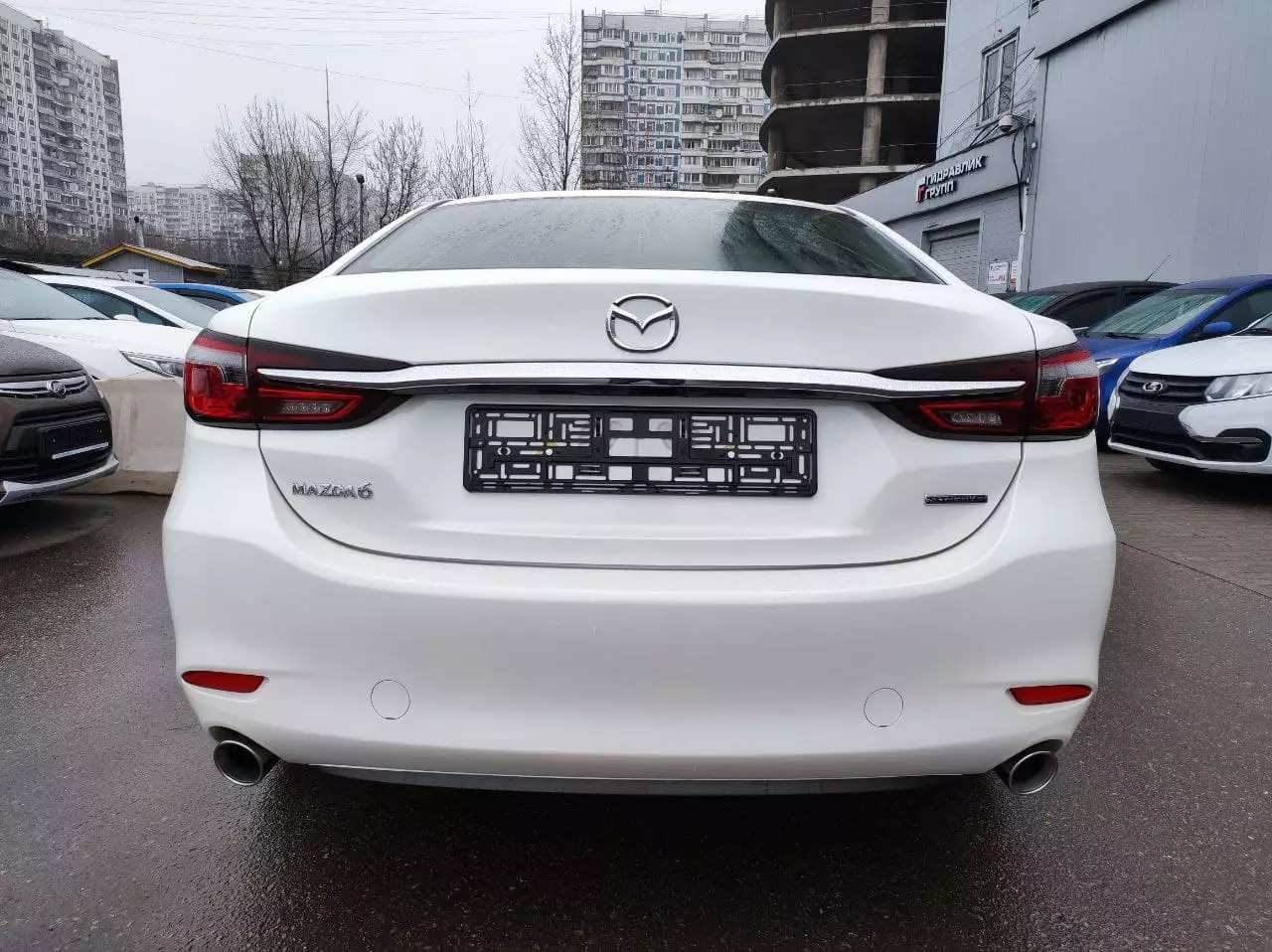 Автосалон: Mazda 6