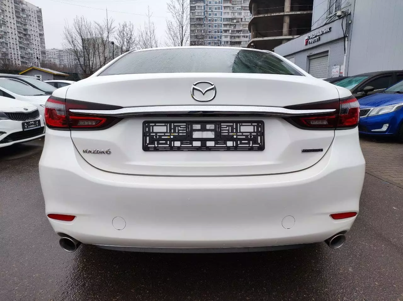Автосалон: Mazda 6