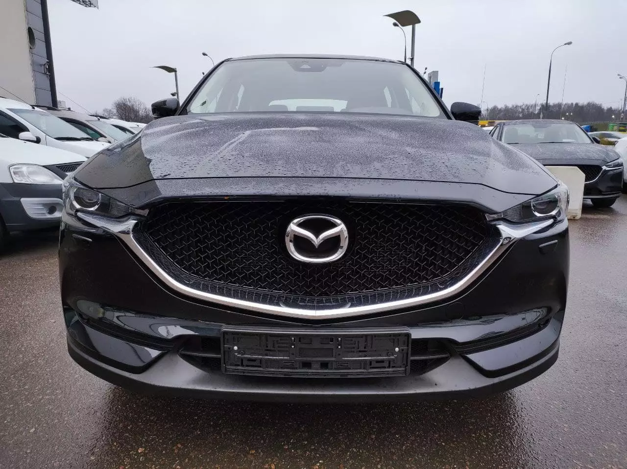 Автосалон: Mazda CX-5