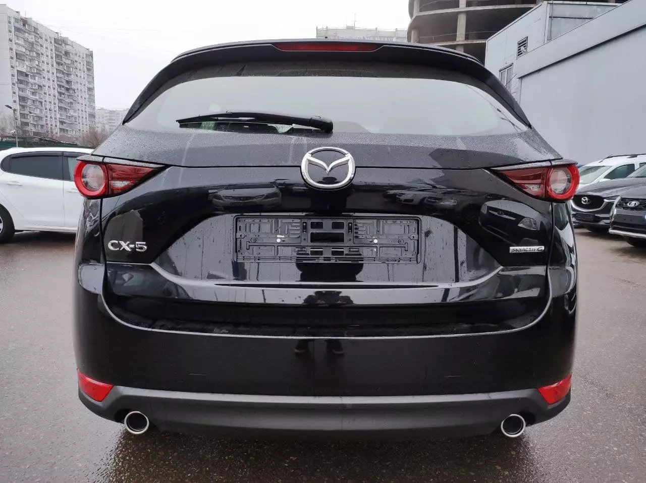 Автосалон: Mazda CX-5