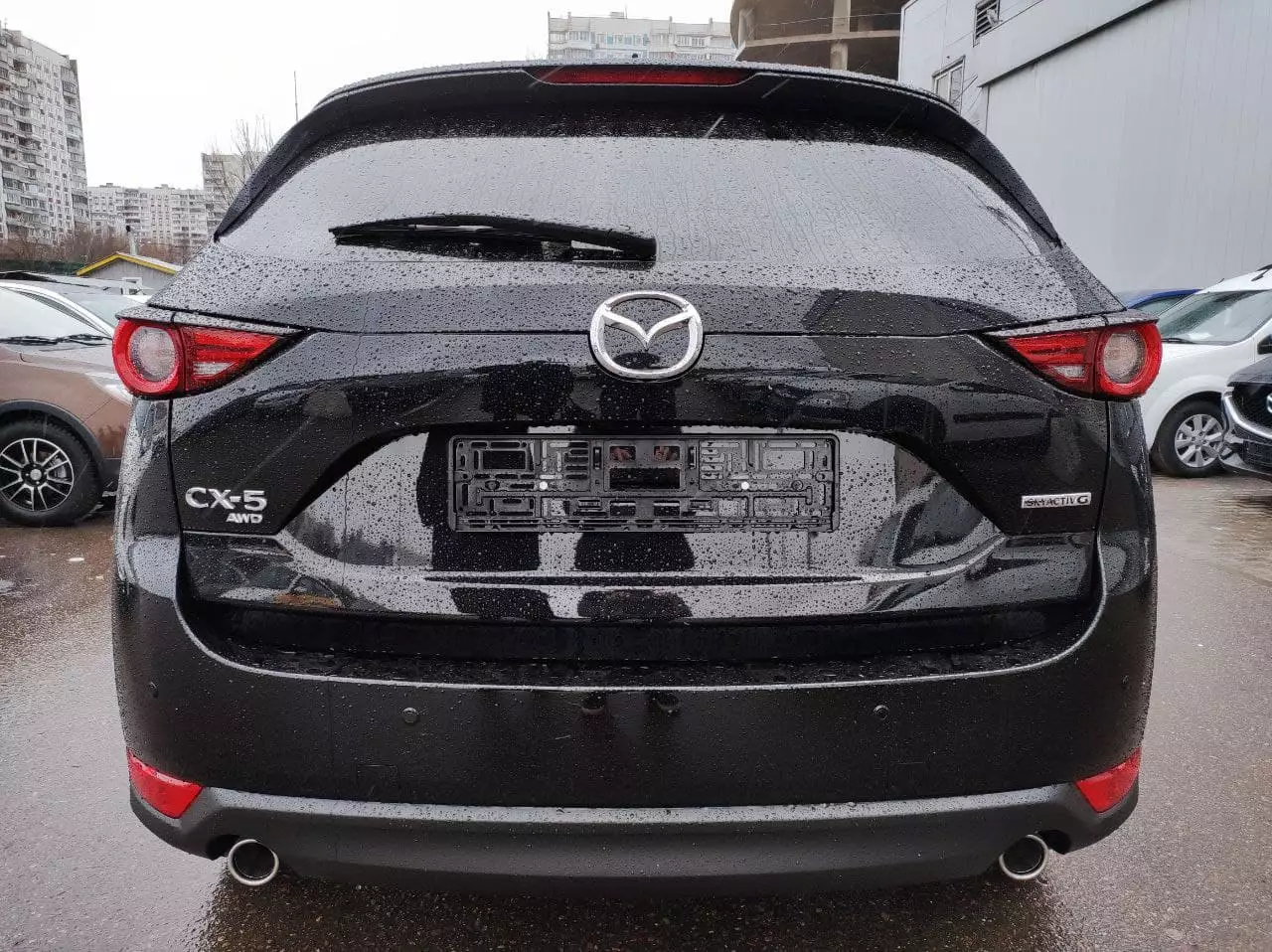 Автосалон: Mazda CX-5