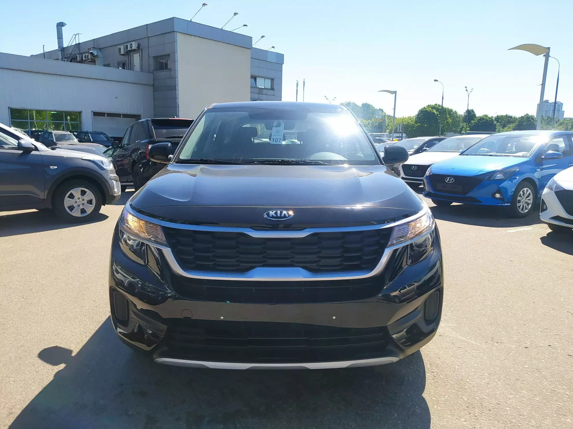 Автосалон: Kia Seltos
