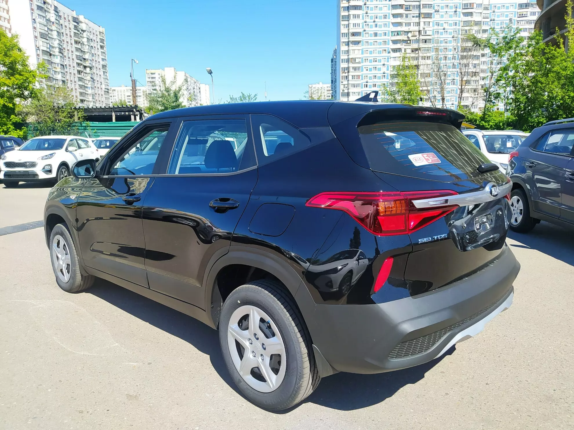 Автосалон: Kia Seltos
