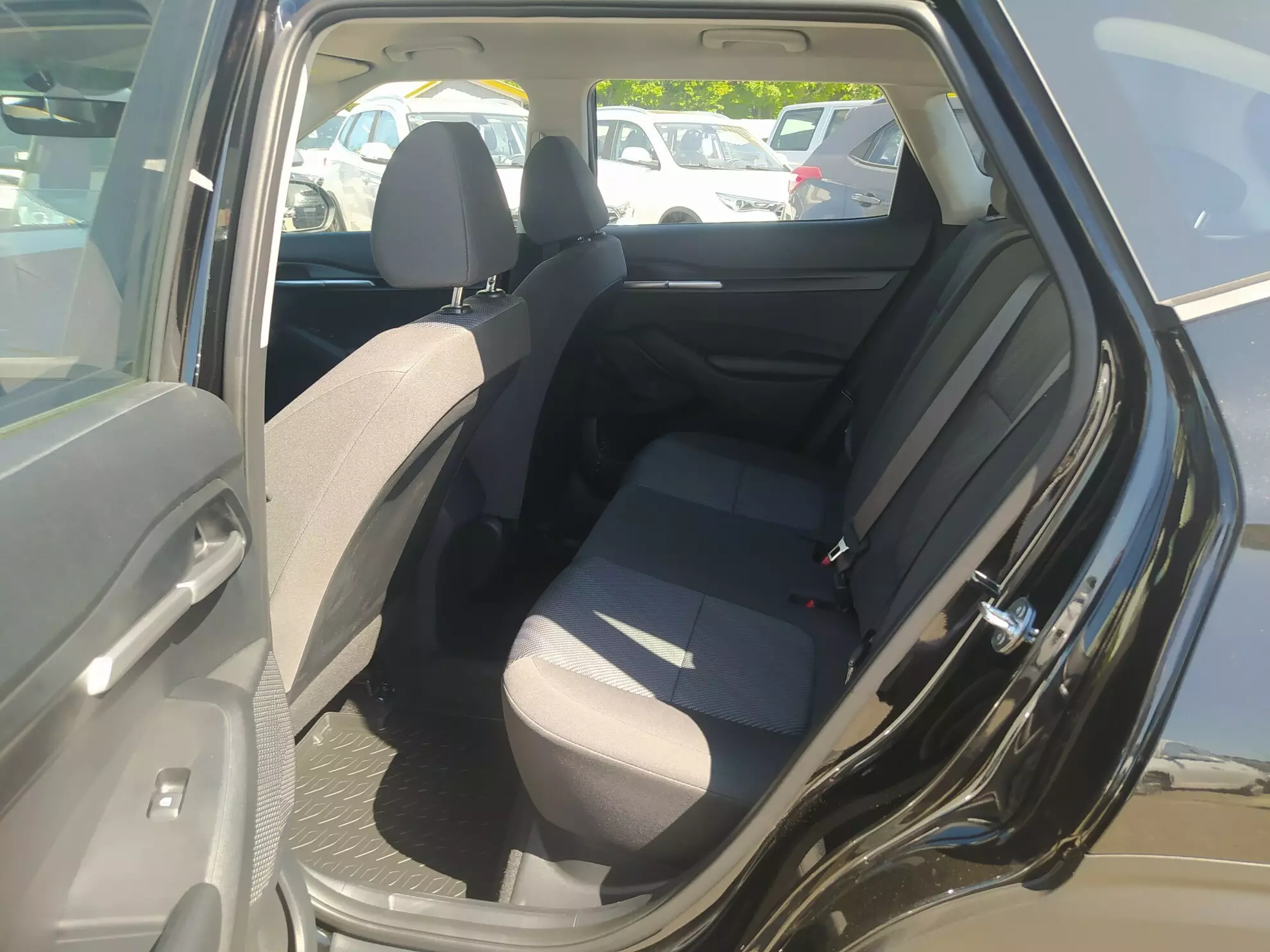 Автосалон: Kia Seltos