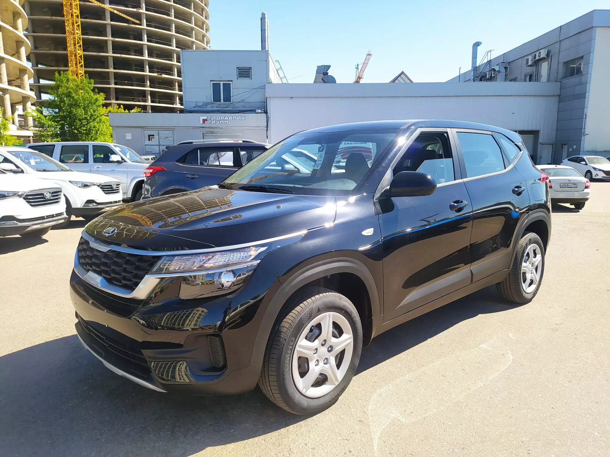 Автосалон: Kia Seltos