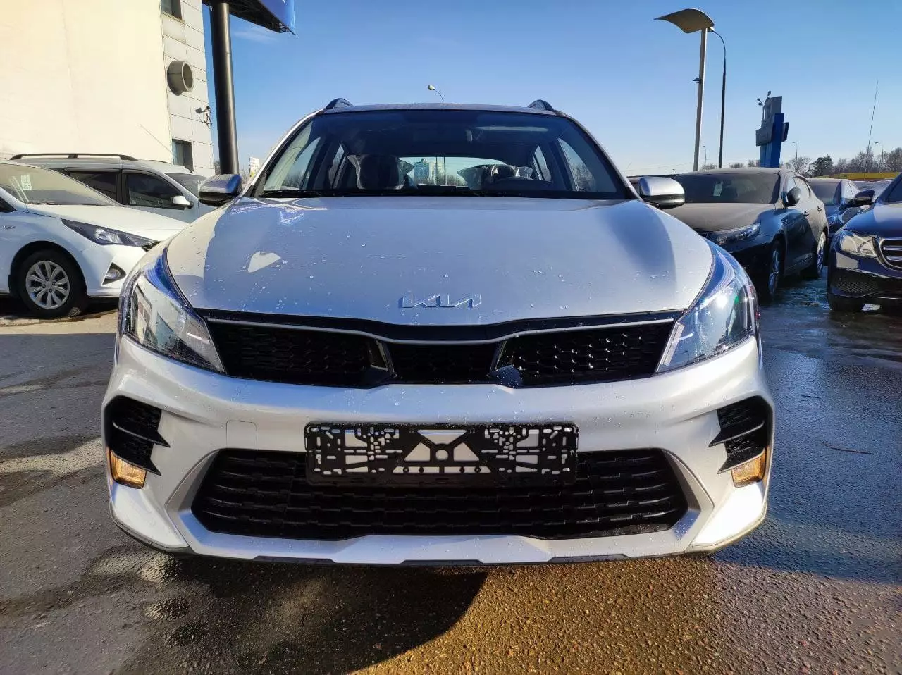 Автосалон: Kia Rio X