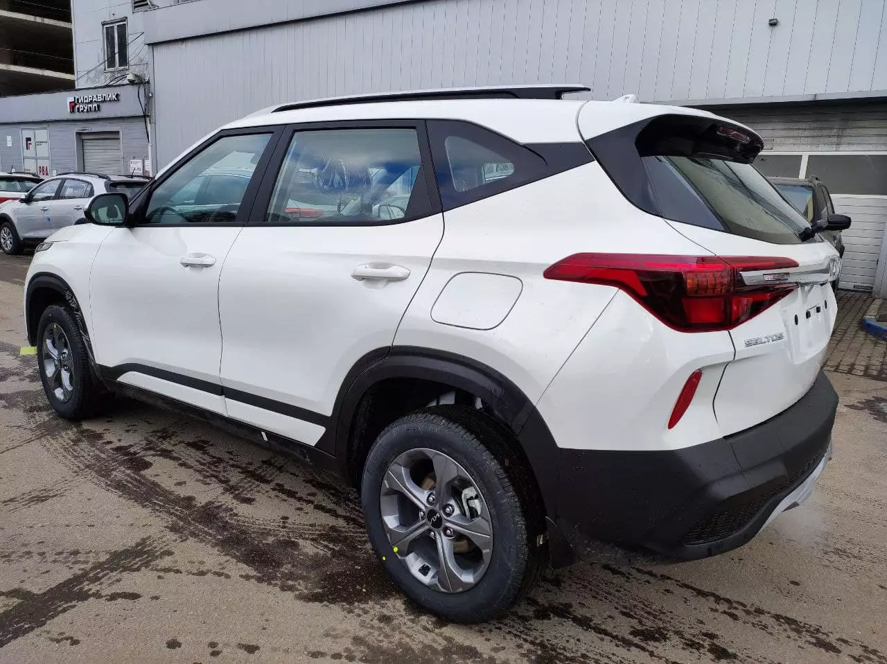 Автосалон: Kia Seltos