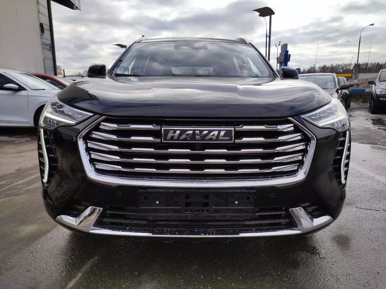 Автосалон: Haval Jolion
