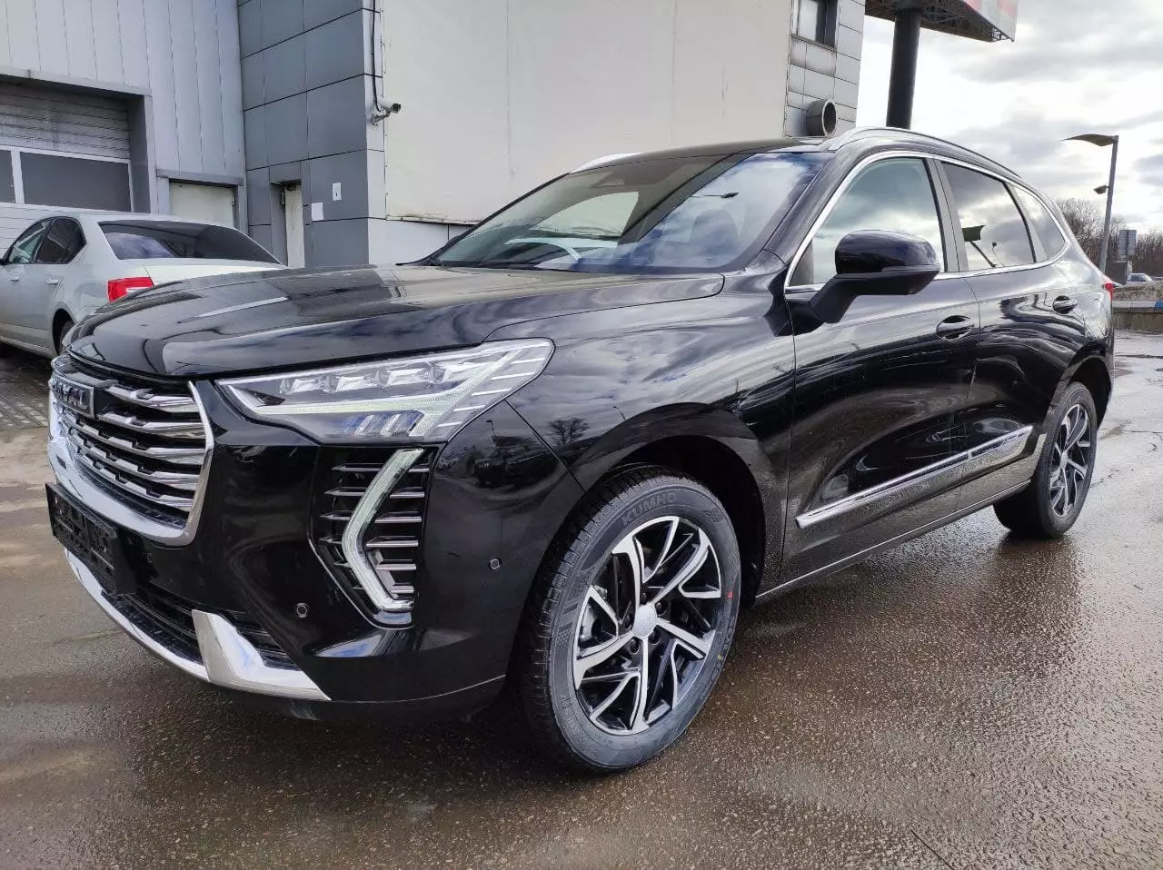 Автосалон: Haval Jolion