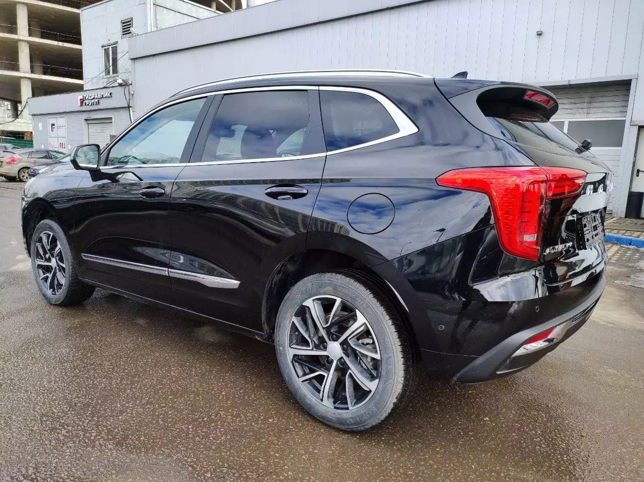 Автосалон: Haval Jolion