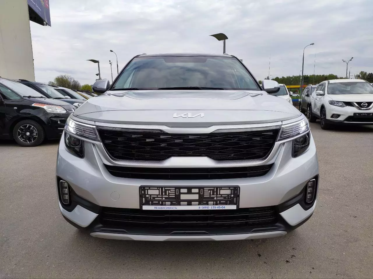 Автосалон: Kia Seltos