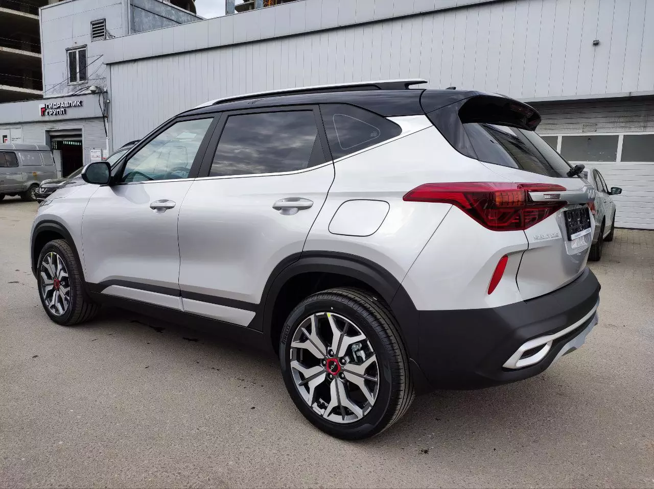 Автосалон: Kia Seltos