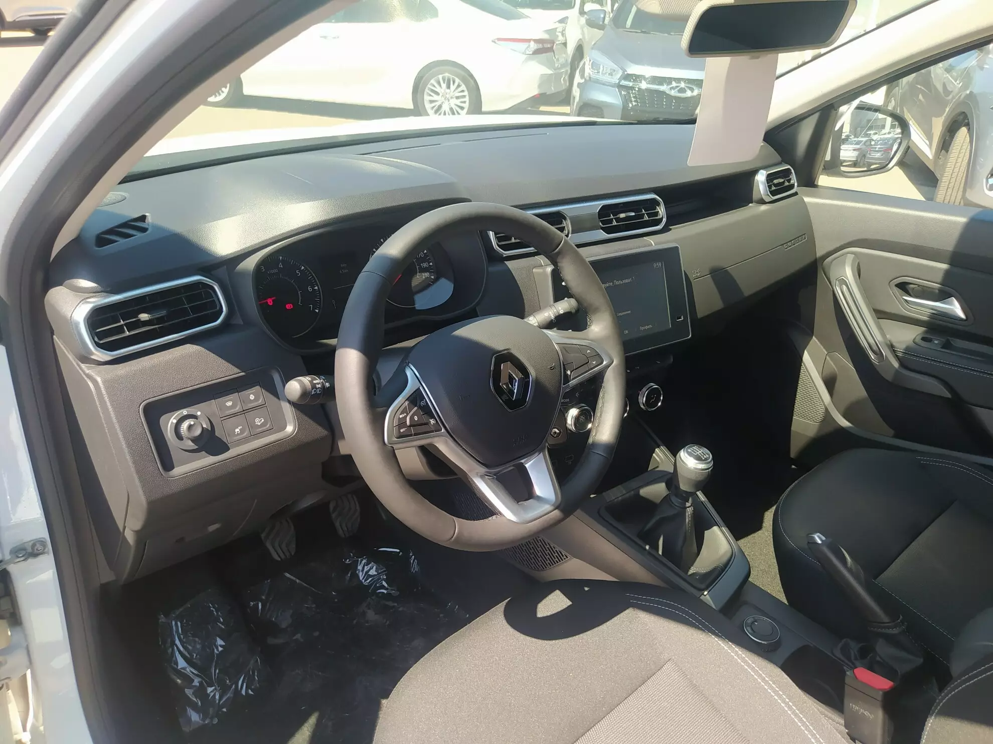 Автосалон: Renault Duster