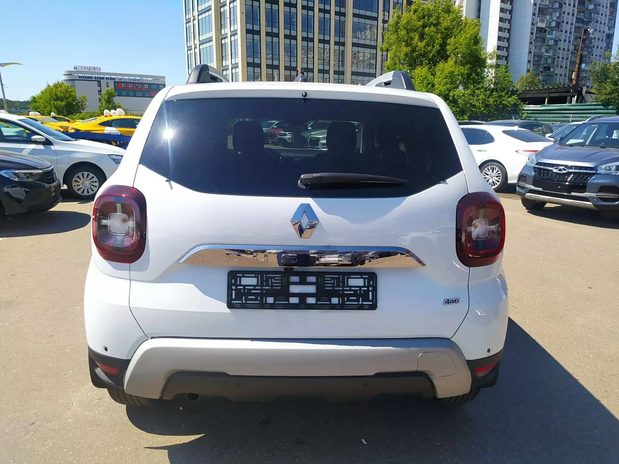 Автосалон: Renault Duster