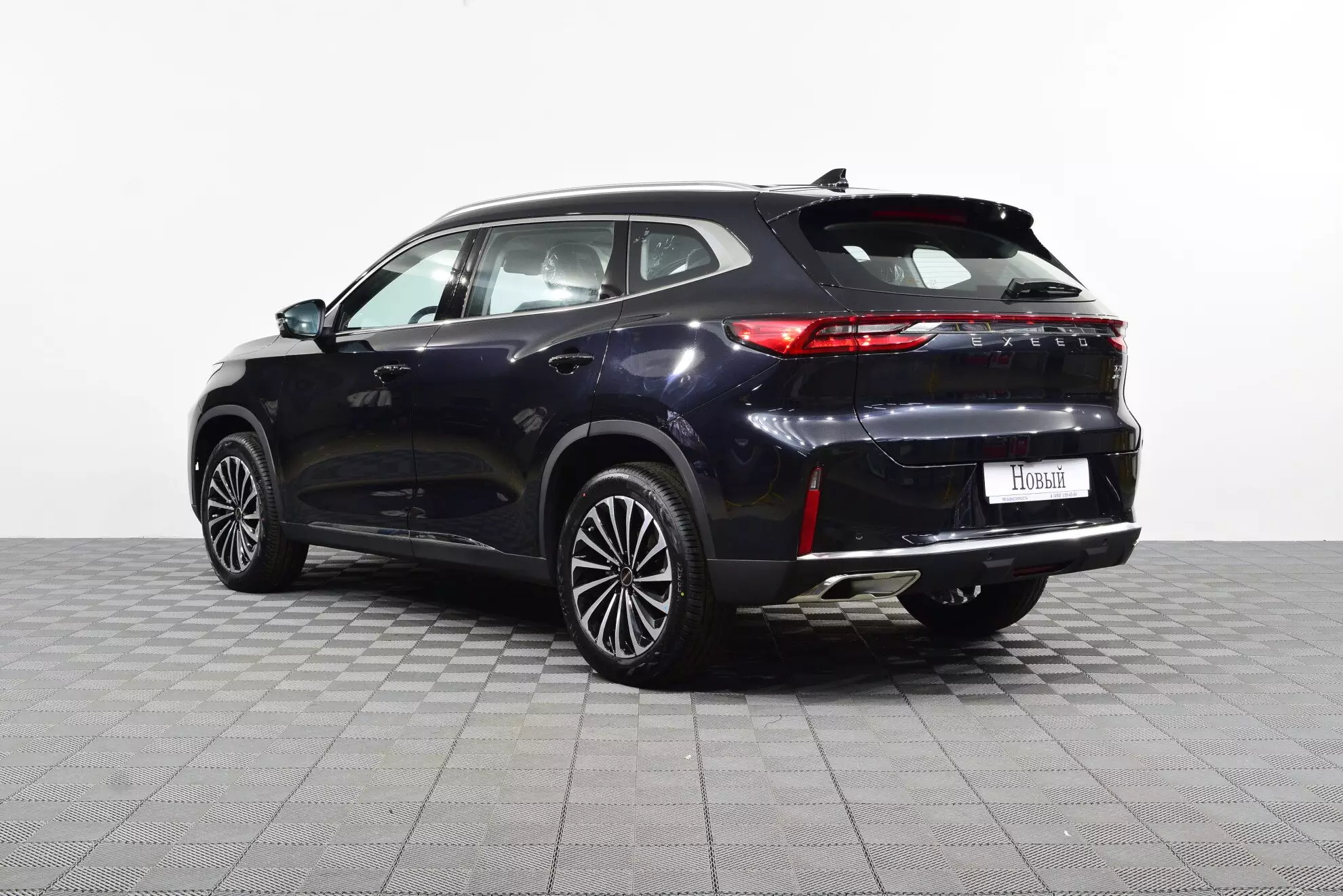 Автосалон: Exeed TXL