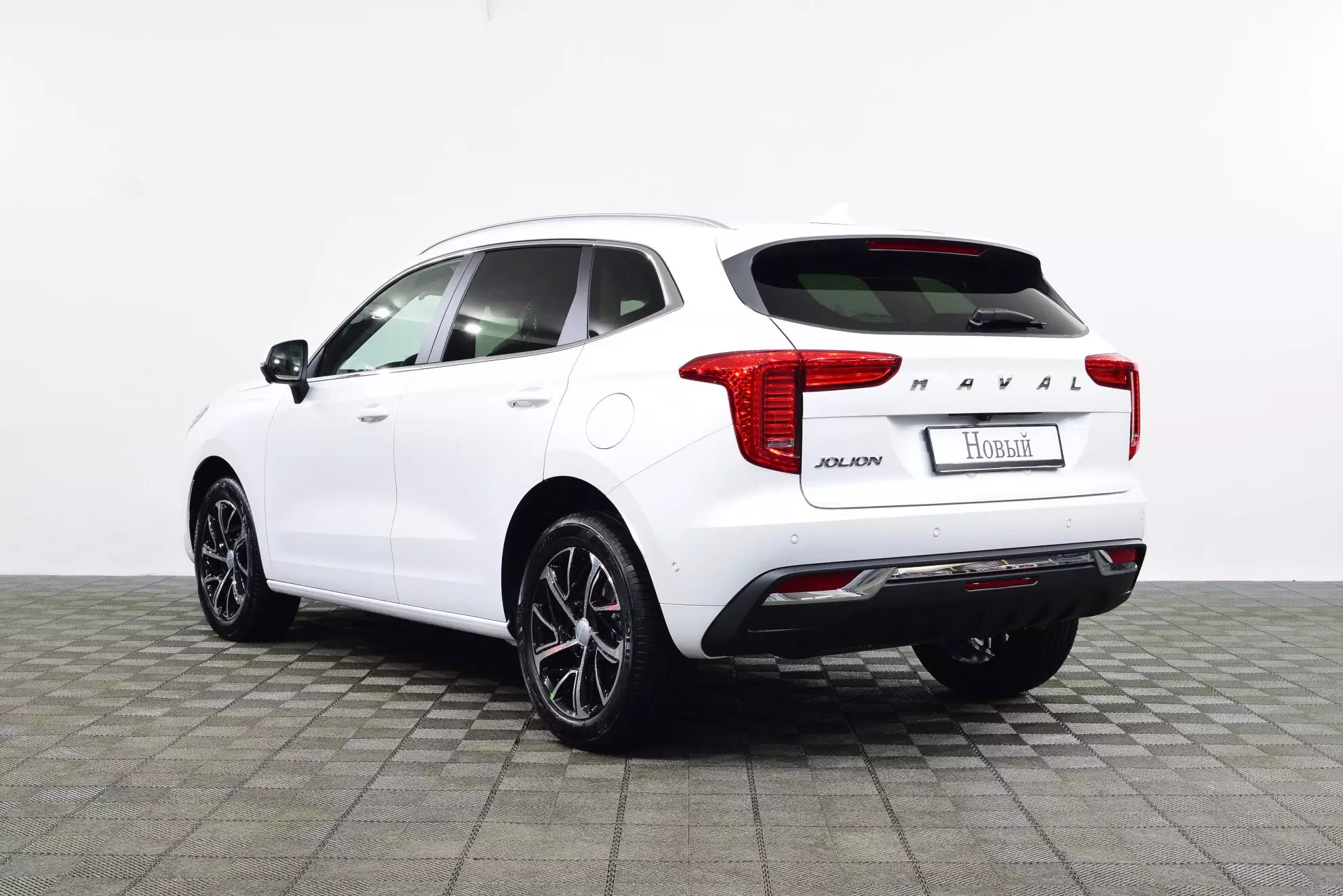 Автосалон: Haval Jolion
