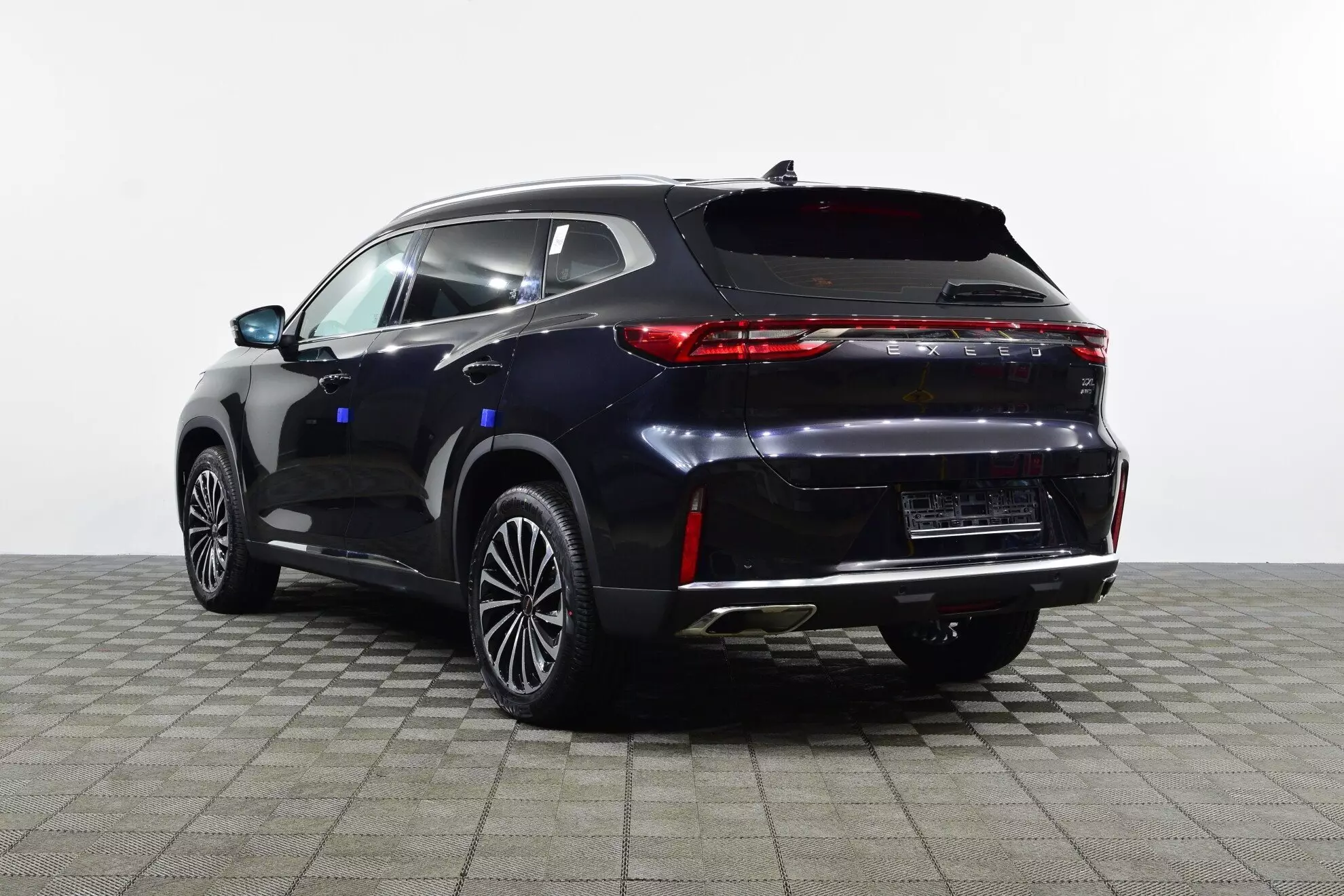 Автосалон: Exeed TXL