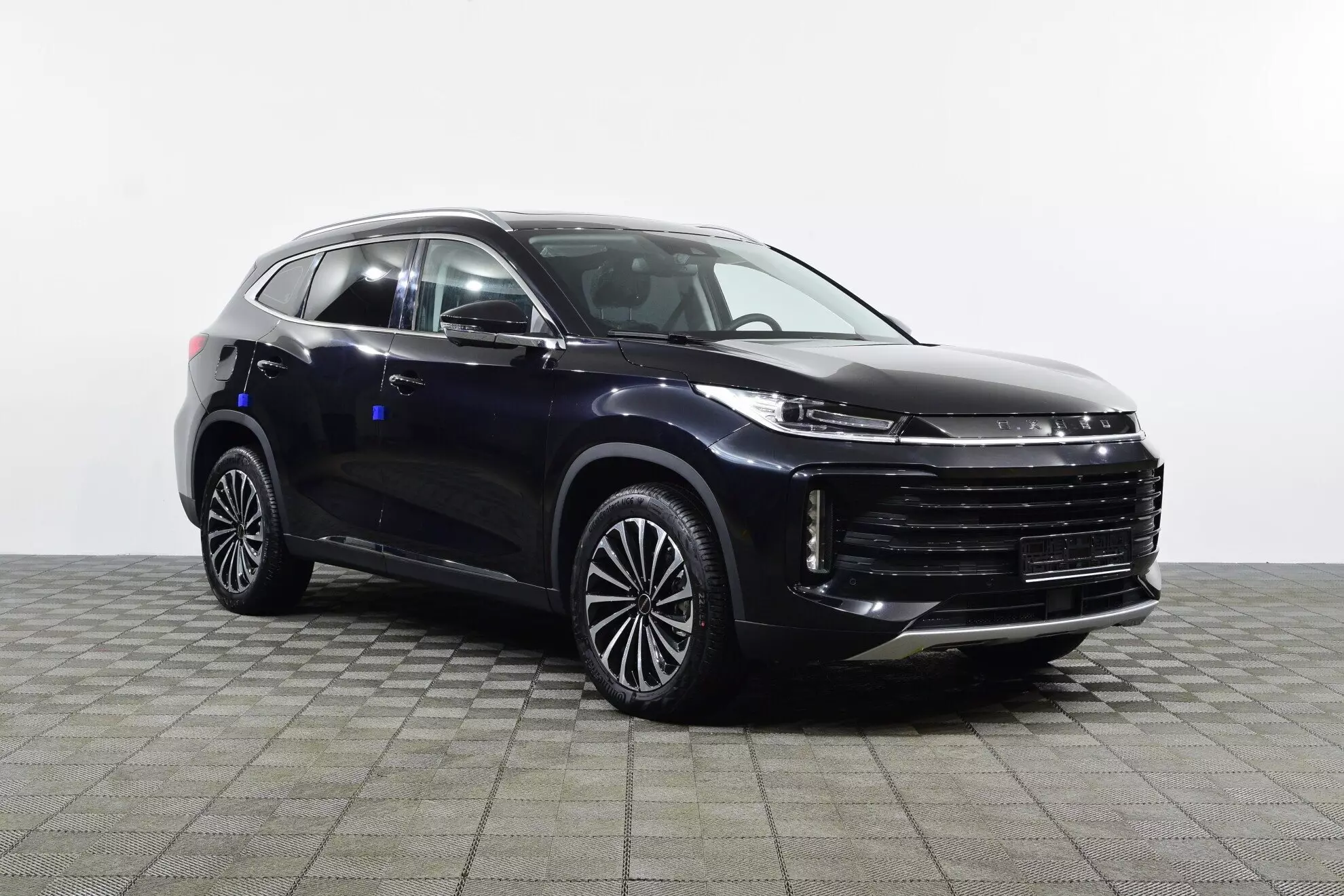 Автосалон: Exeed TXL