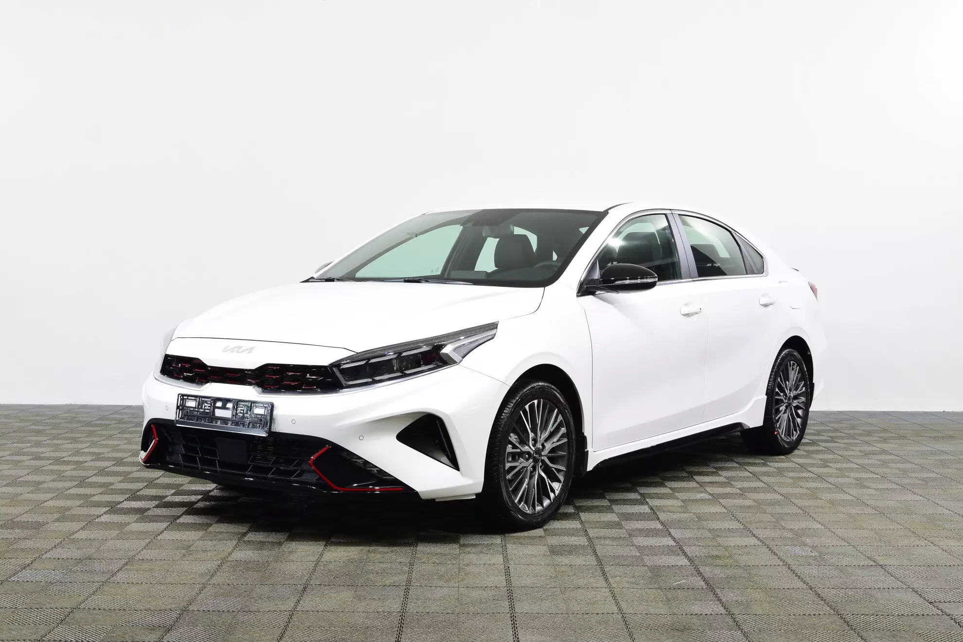 Автосалон: Kia Cerato