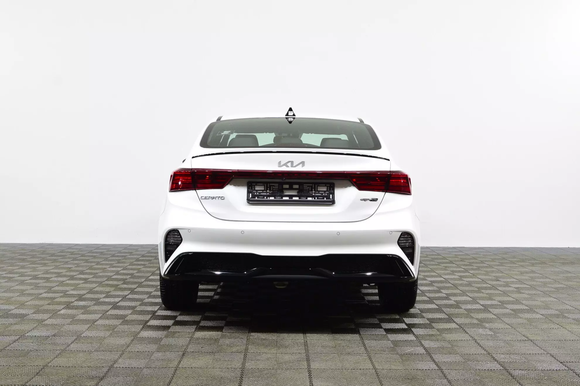 Автосалон: Kia Cerato