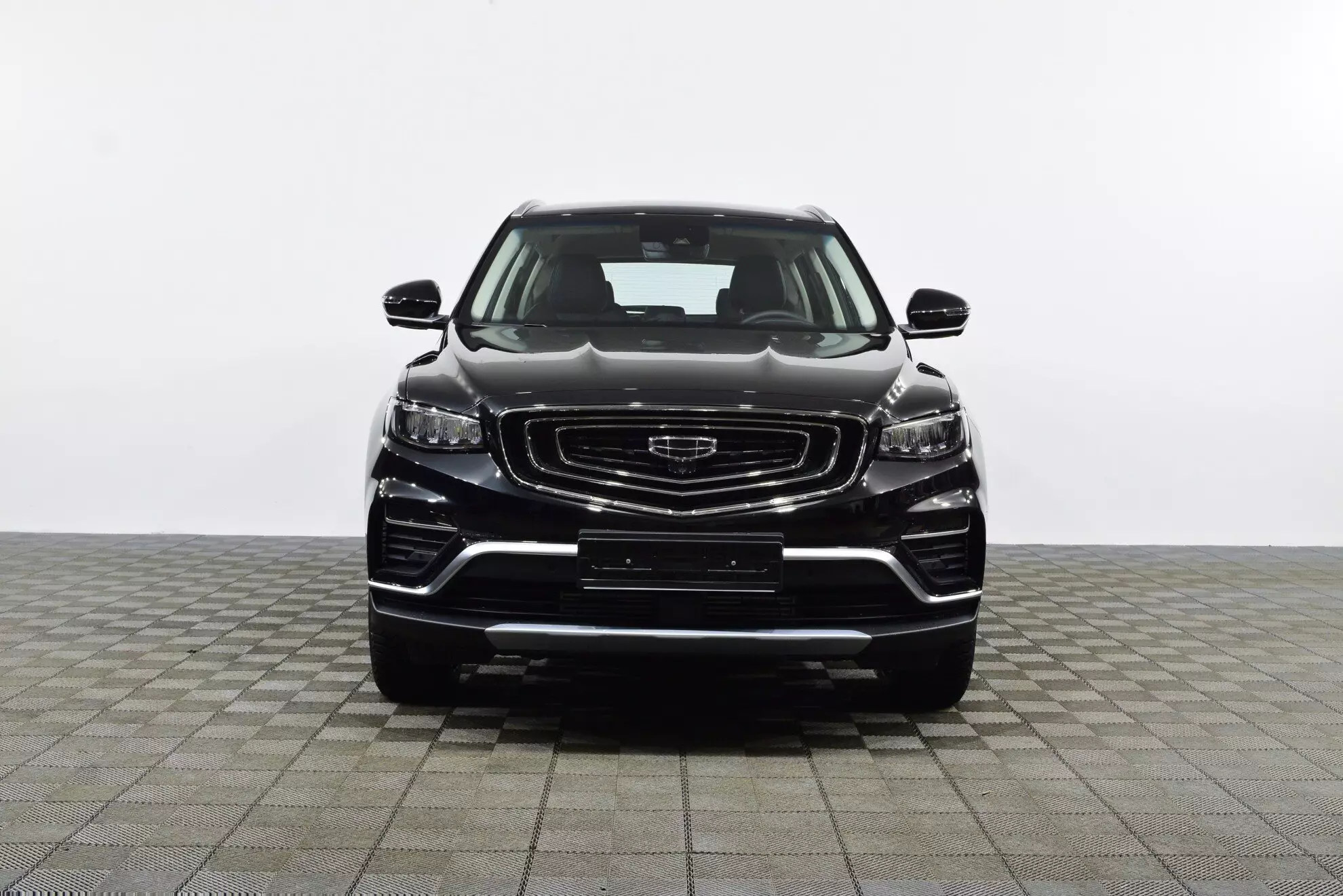 Автосалон: Geely Atlas Pro