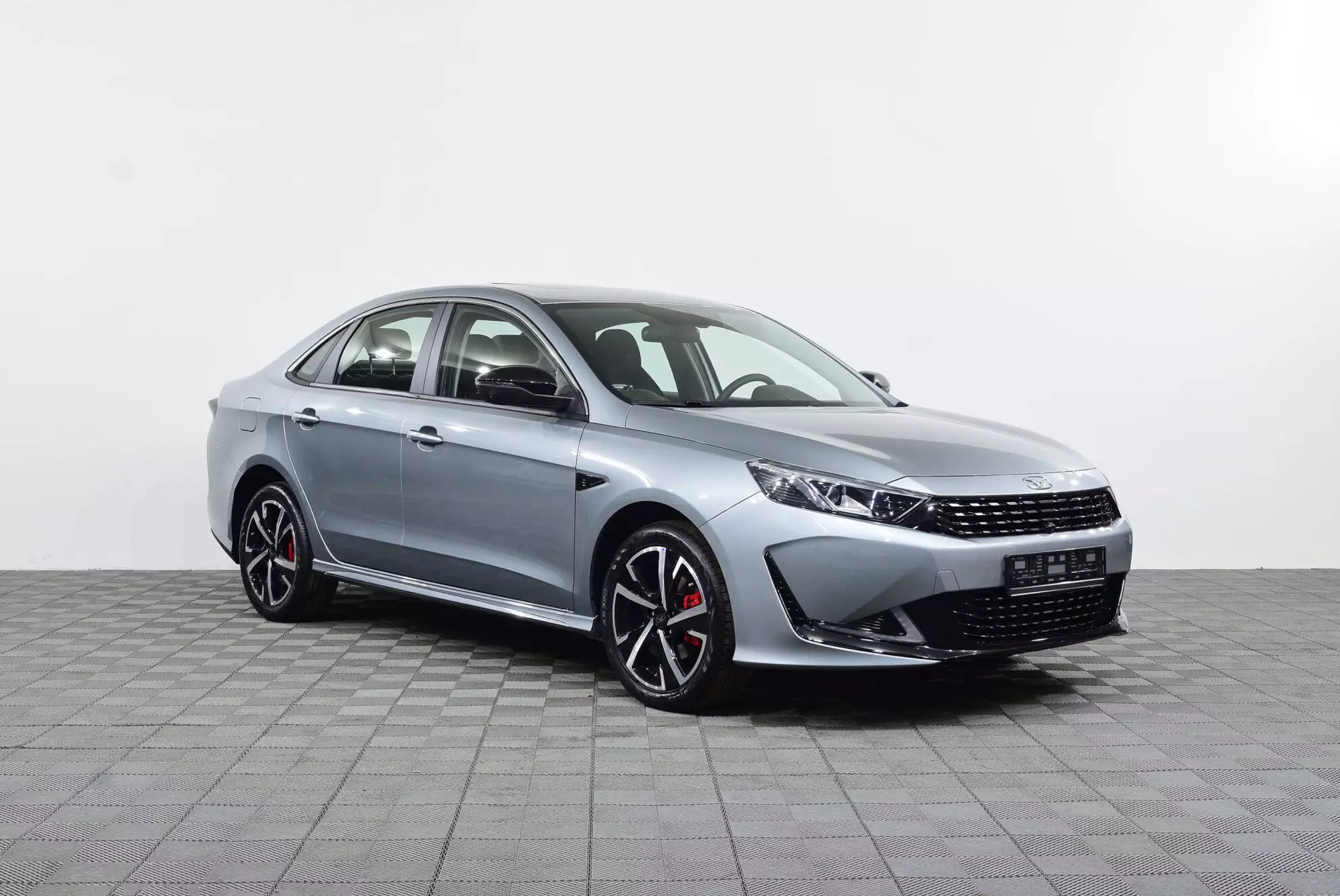 Автосалон: Kaiyi E5