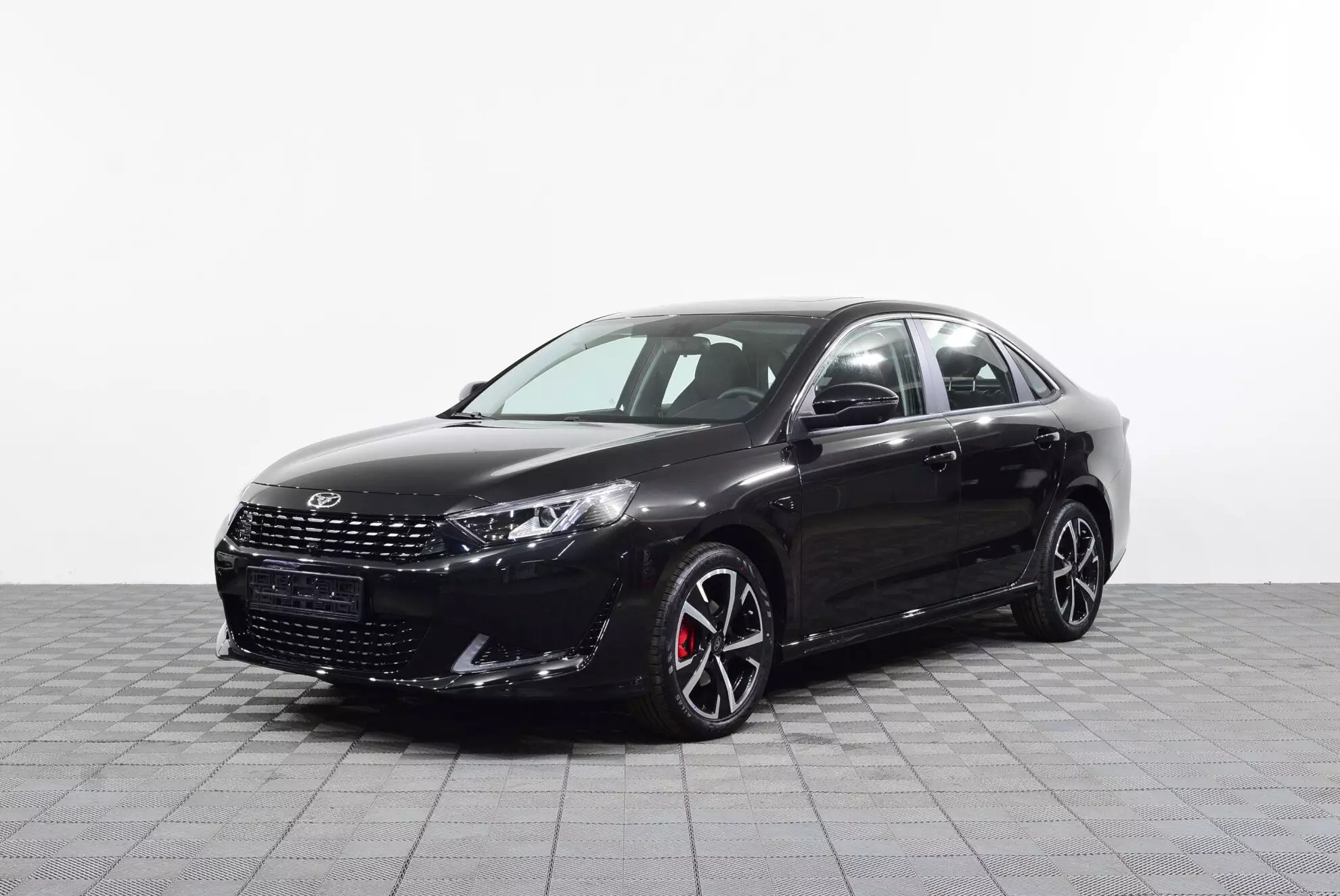 Автосалон: Kaiyi E5